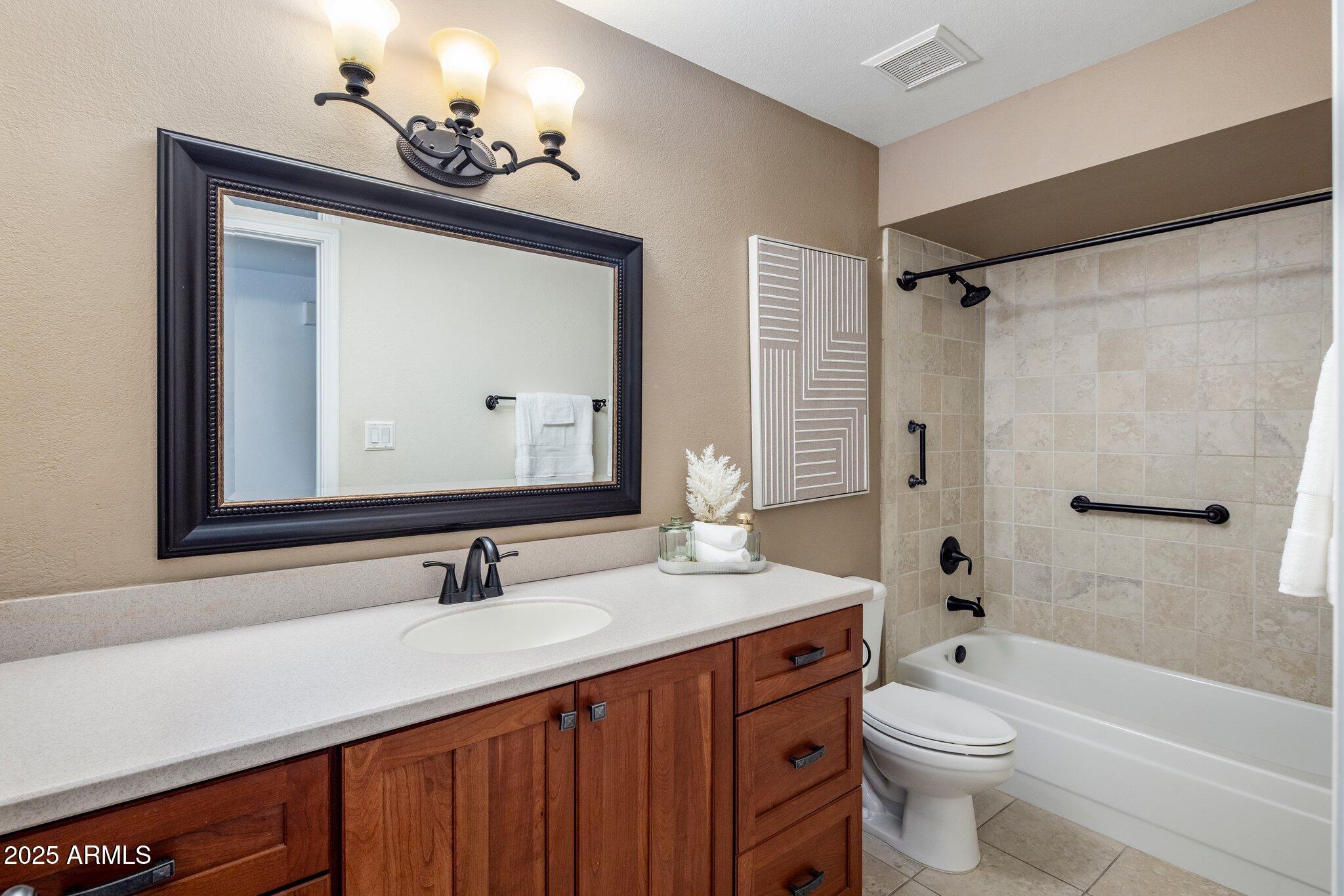 9443 E Riviera Drive Property Photo 13