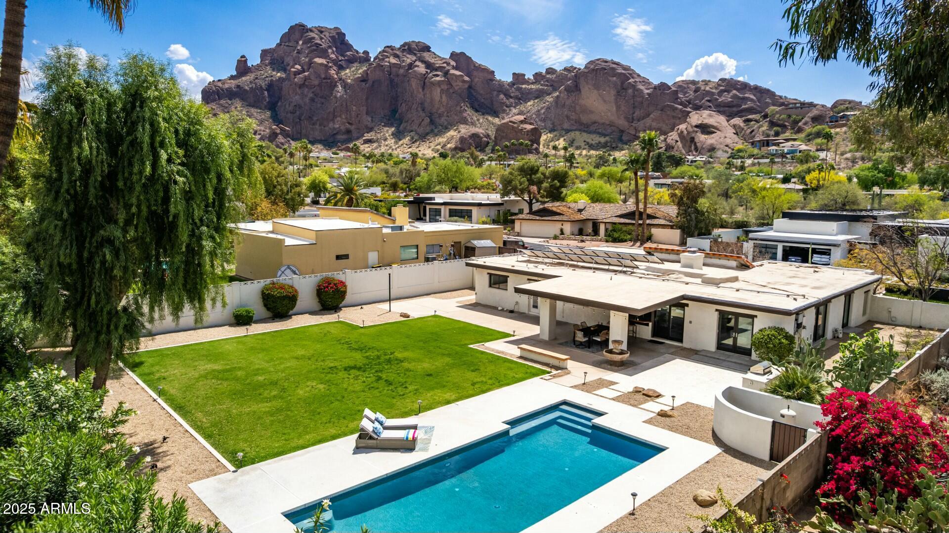 4622 E Palo Verde Drive Property Photo 1