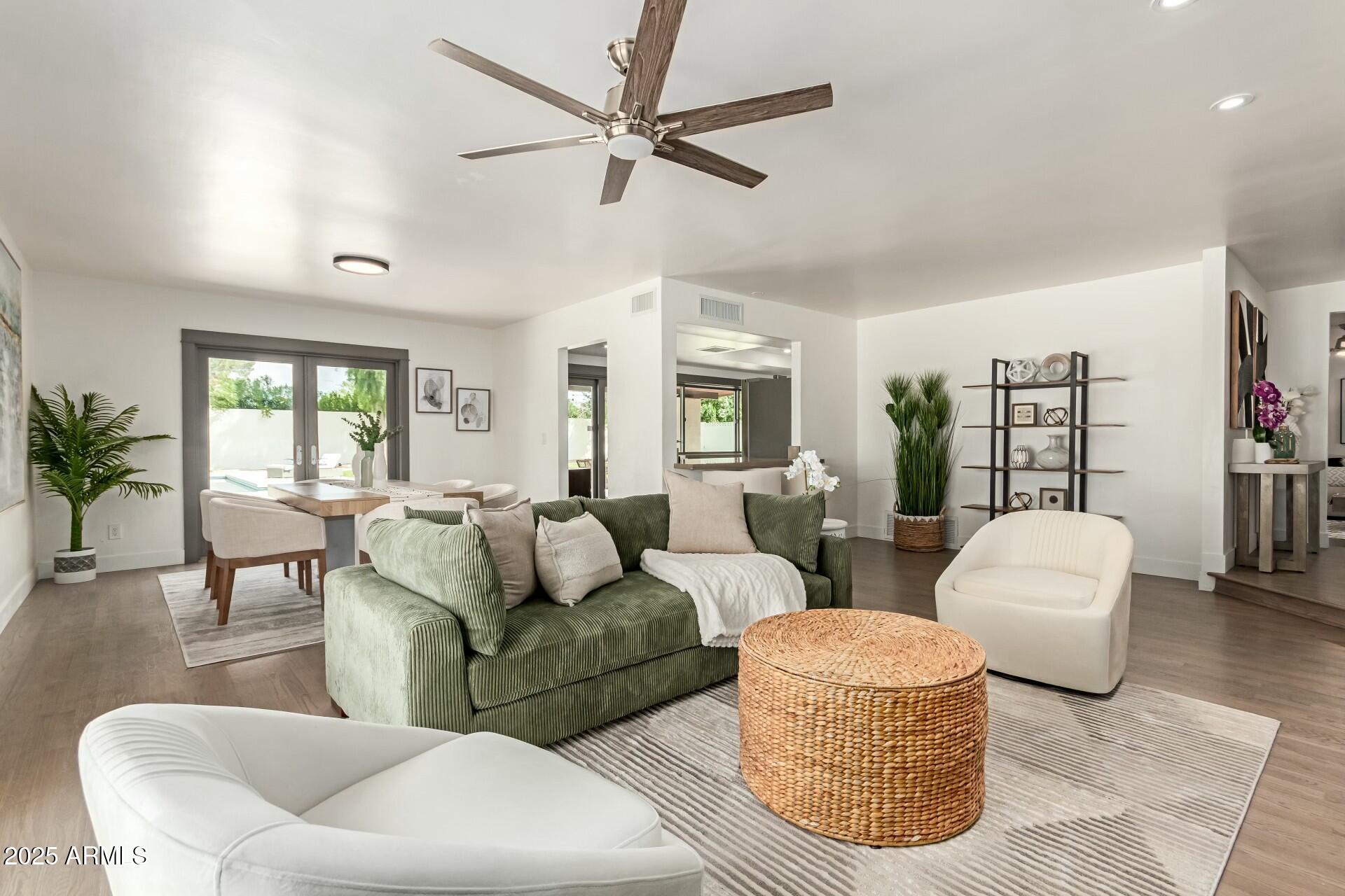 4622 E Palo Verde Drive Property Photo 15