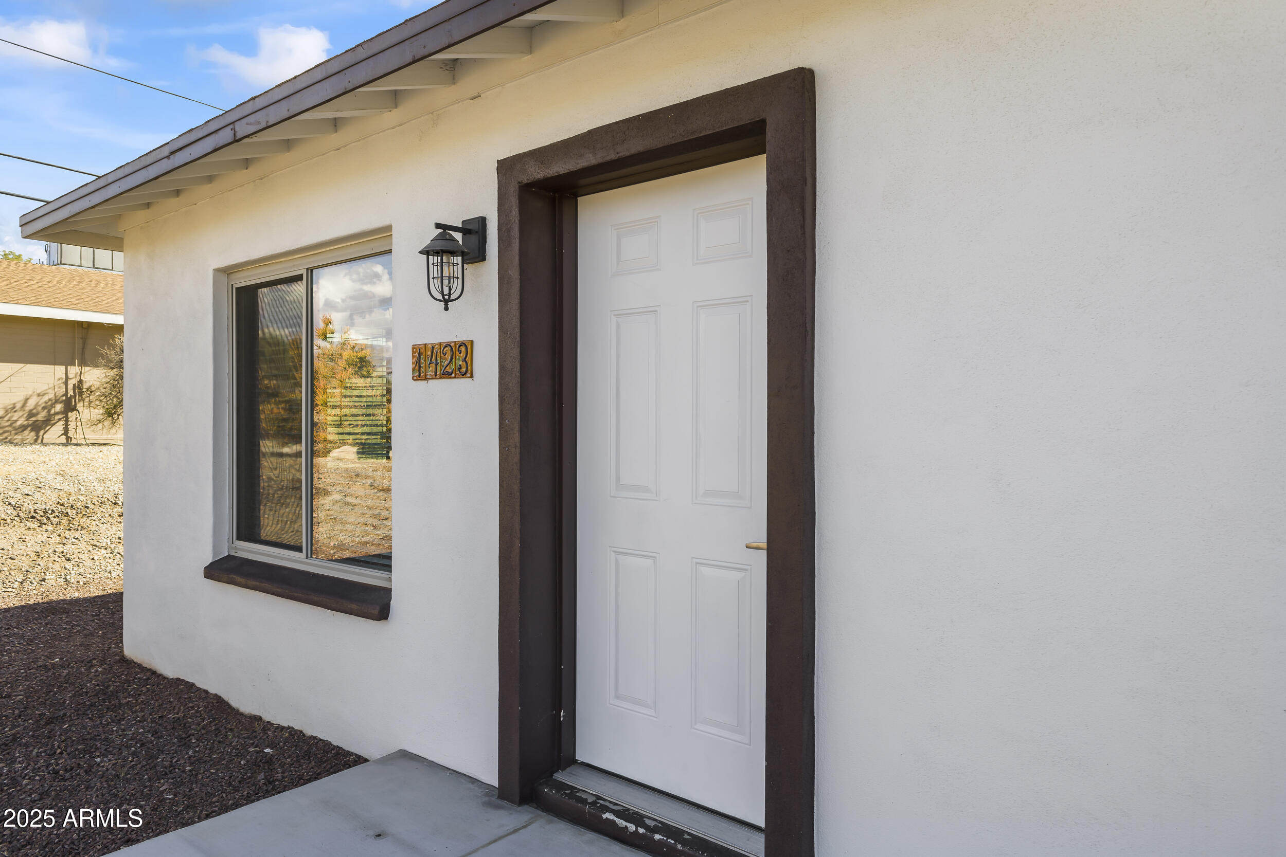 1423 E Cholla Street Property Photo 3