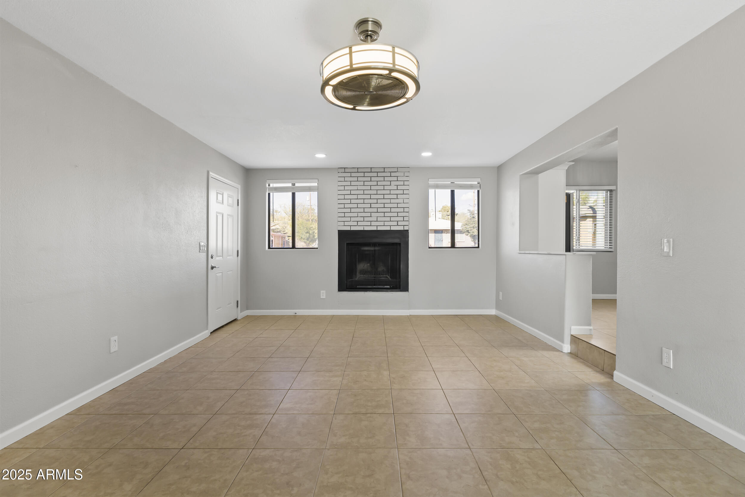 1423 E Cholla Street Property Photo 8
