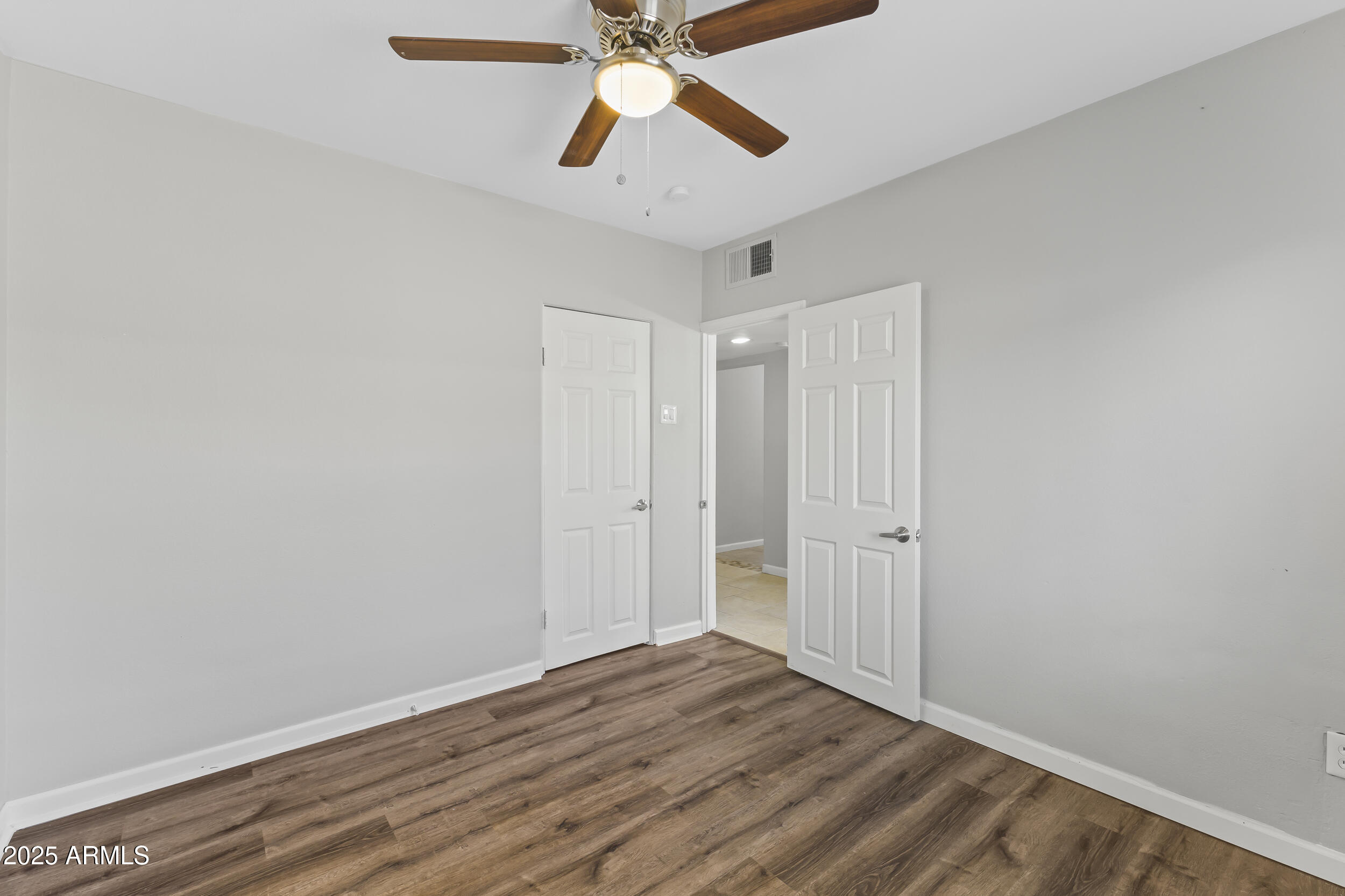 1423 E Cholla Street Property Photo 11