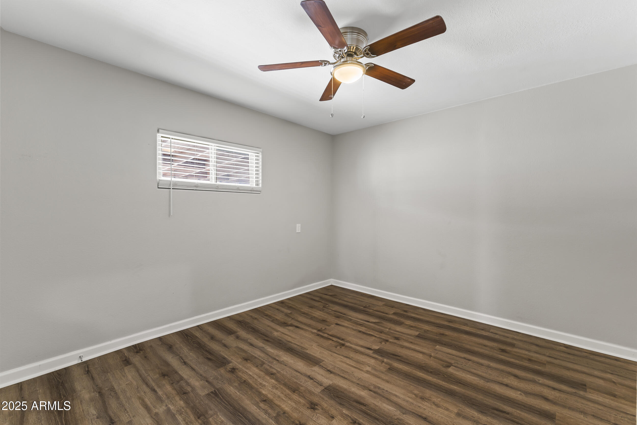 1423 E Cholla Street Property Photo 14