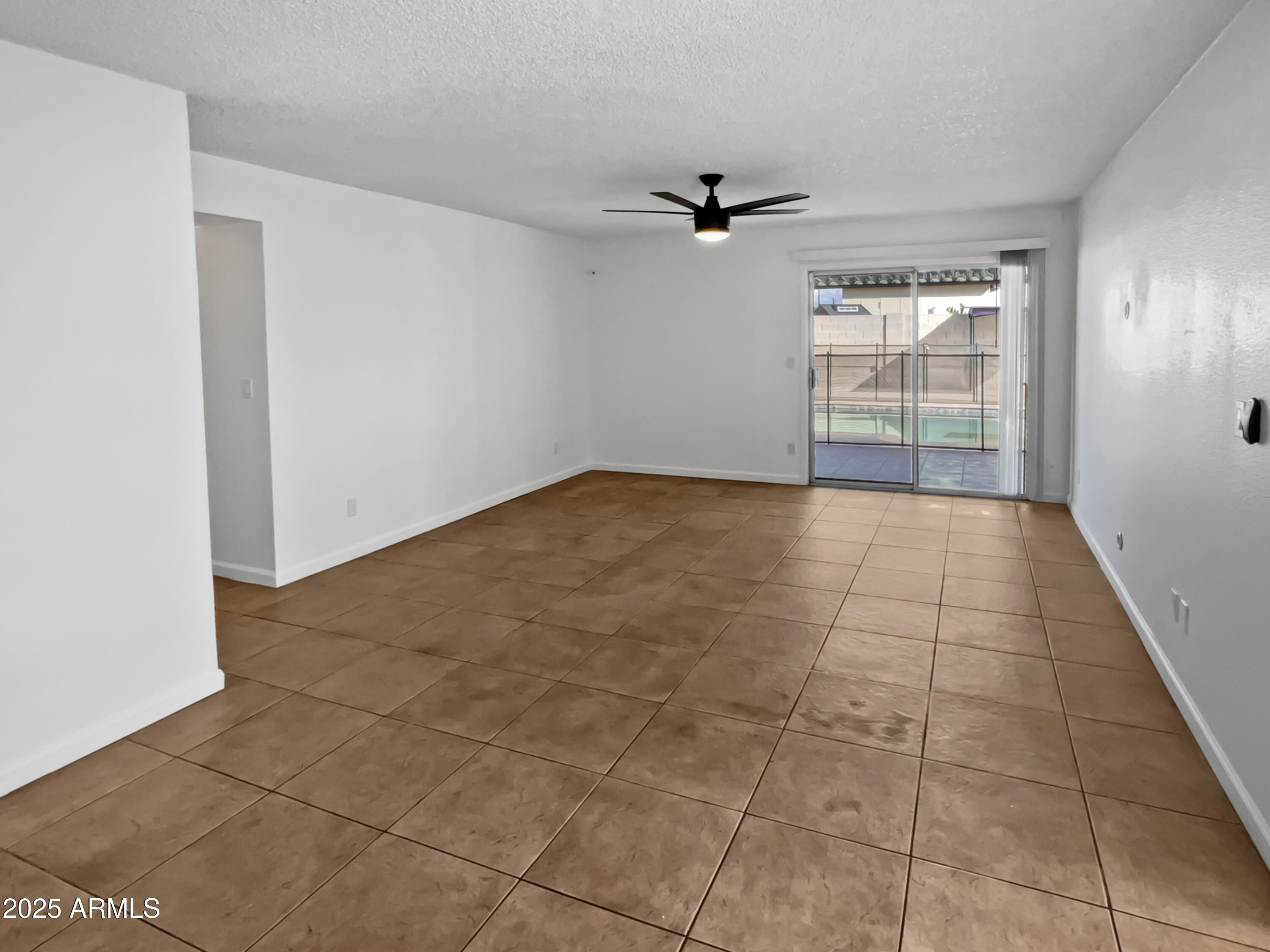 3005 S Pennington Property Photo 3