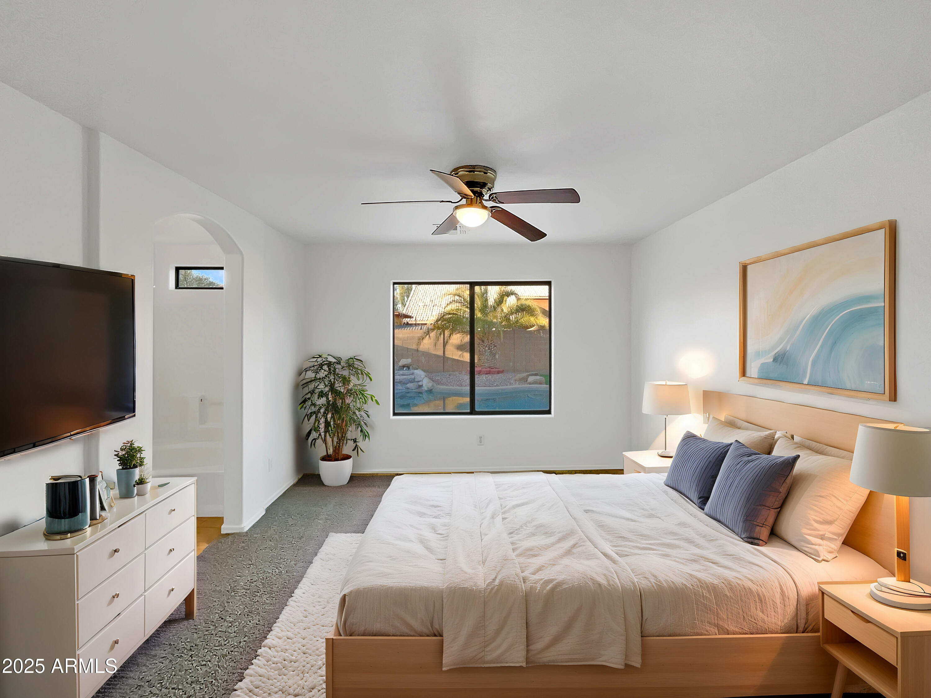 1642 W La Salle Street Property Photo 5
