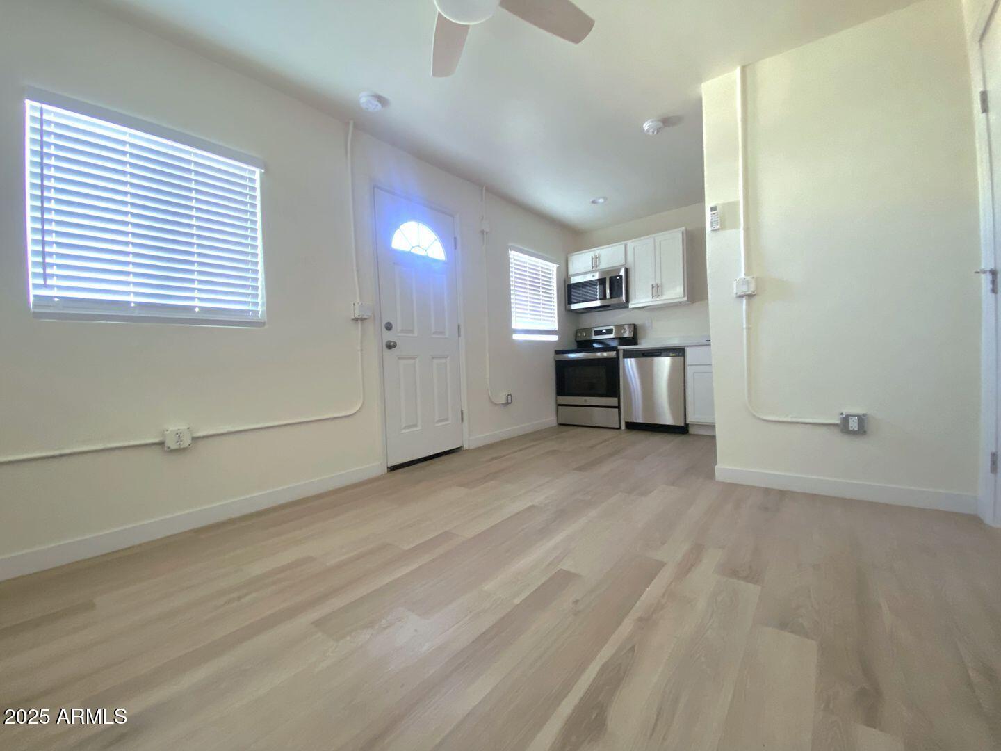 1620 E Apache Boulevard Property Photo 3