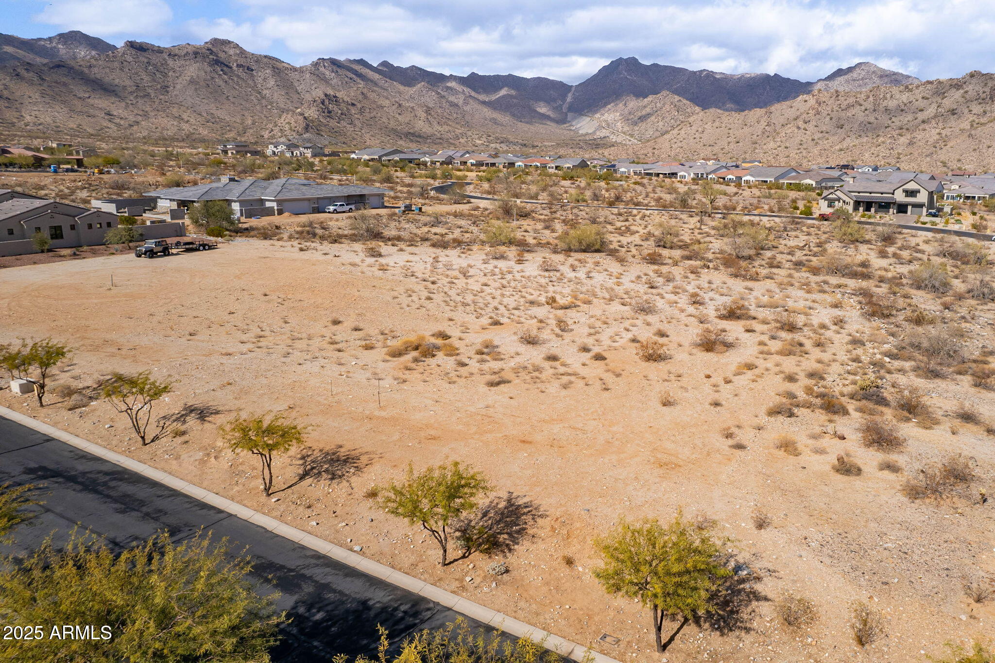 21382 W Glen Street Property Photo