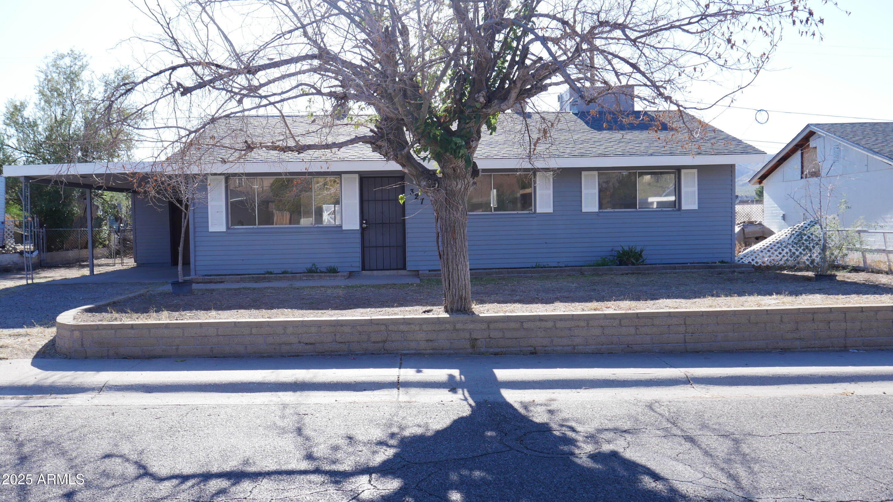 327 W Fairhaven Road Property Photo