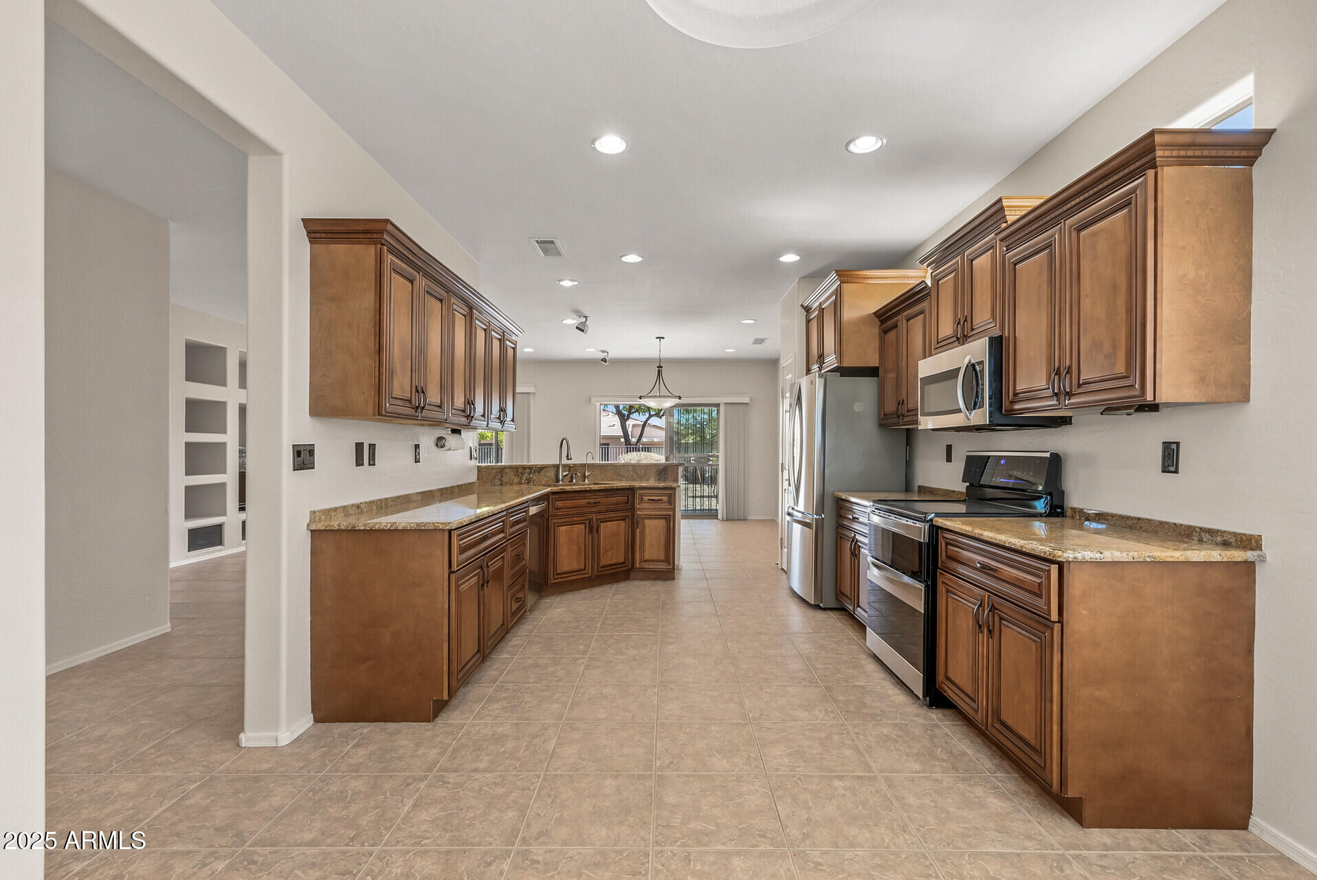 20533 N Sequoia Crest Drive Property Photo 12