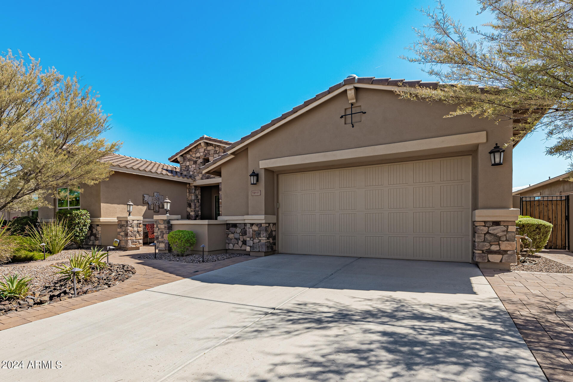 18111 W Desert Sage Drive Property Photo 4