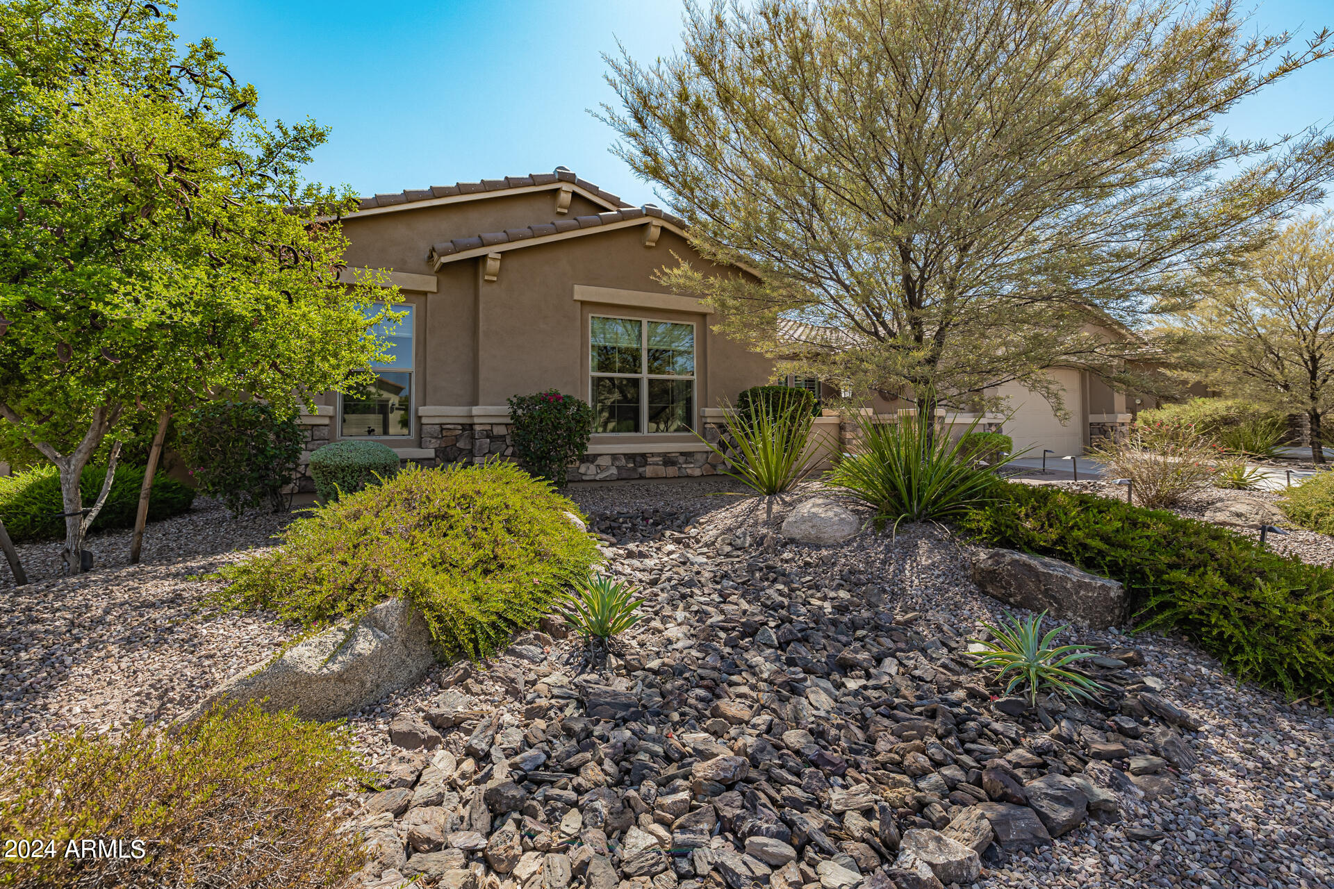 18111 W Desert Sage Drive Property Photo 9