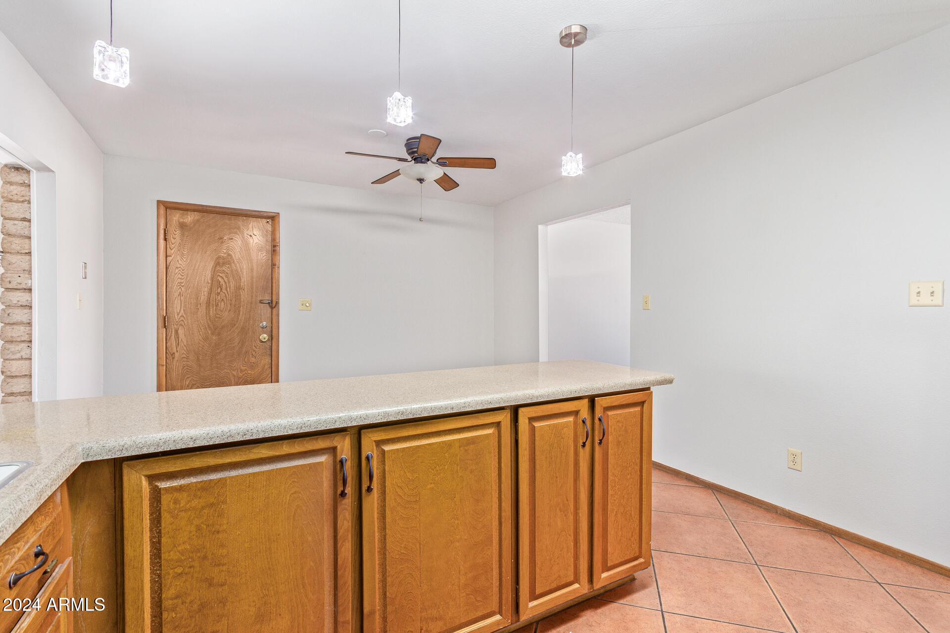 2407 W Laurel Lane Property Photo 14