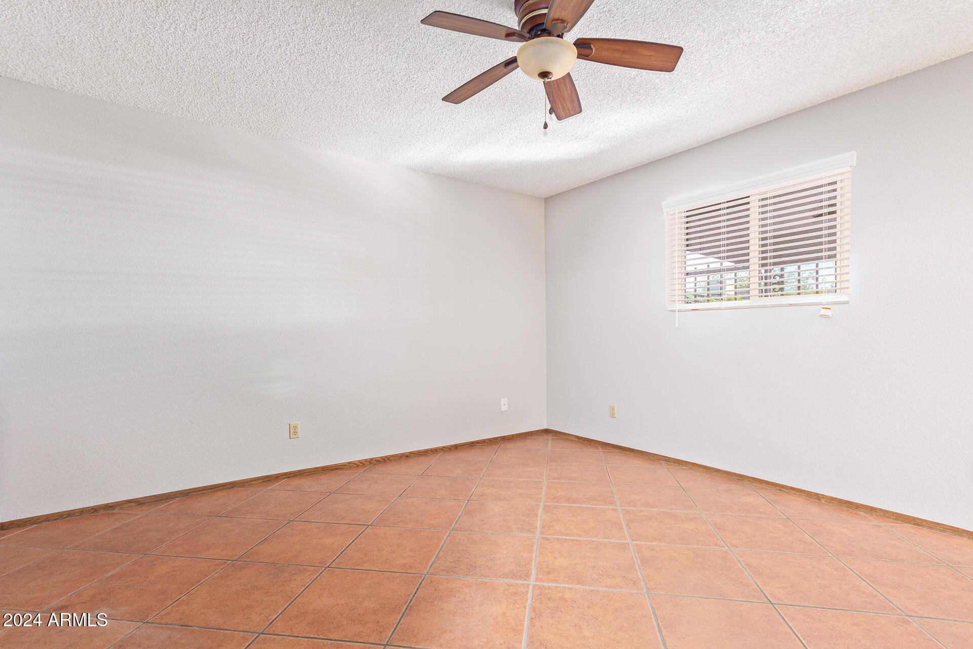 2407 W Laurel Lane Property Photo 19