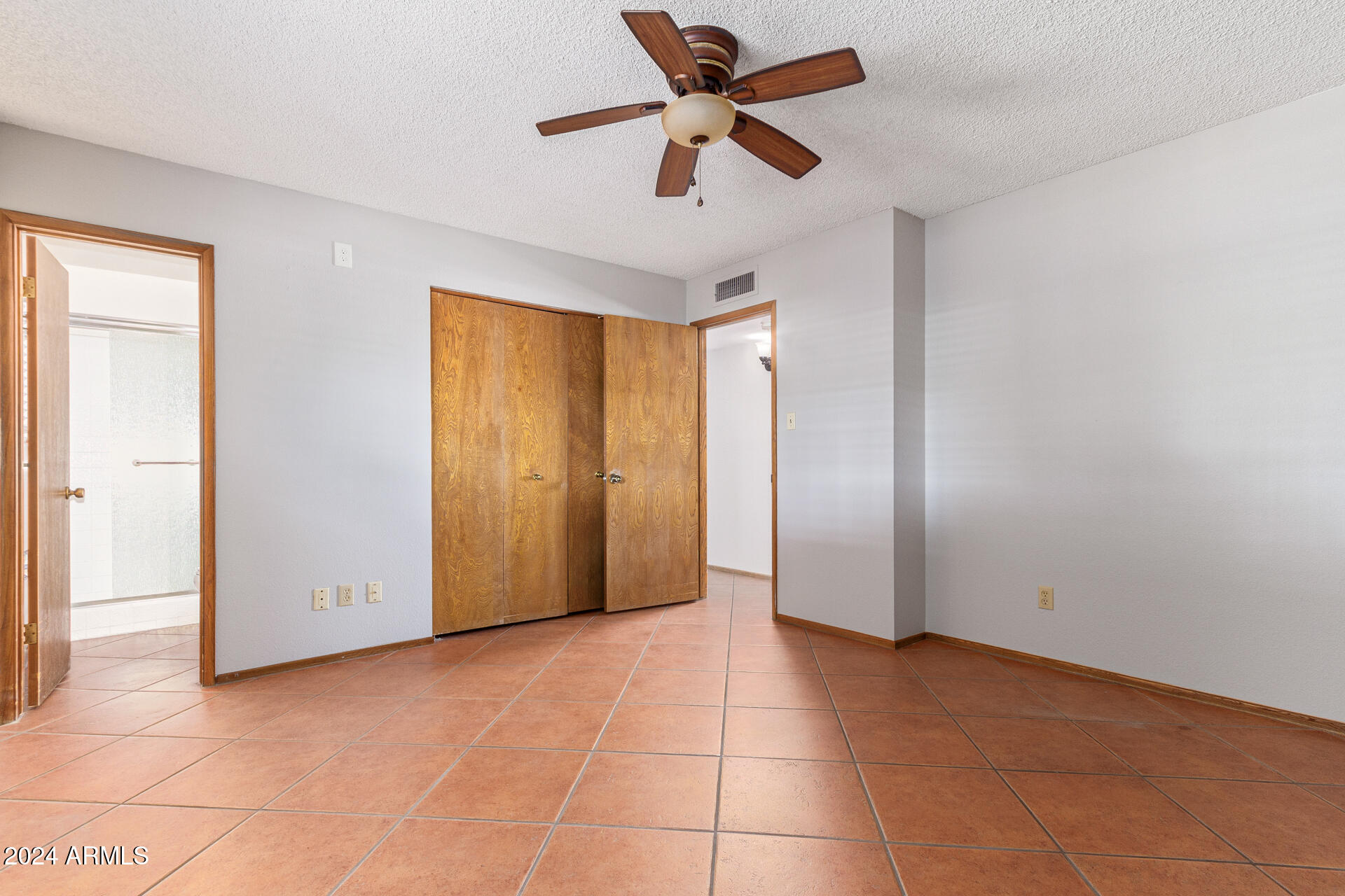 2407 W Laurel Lane Property Photo 20
