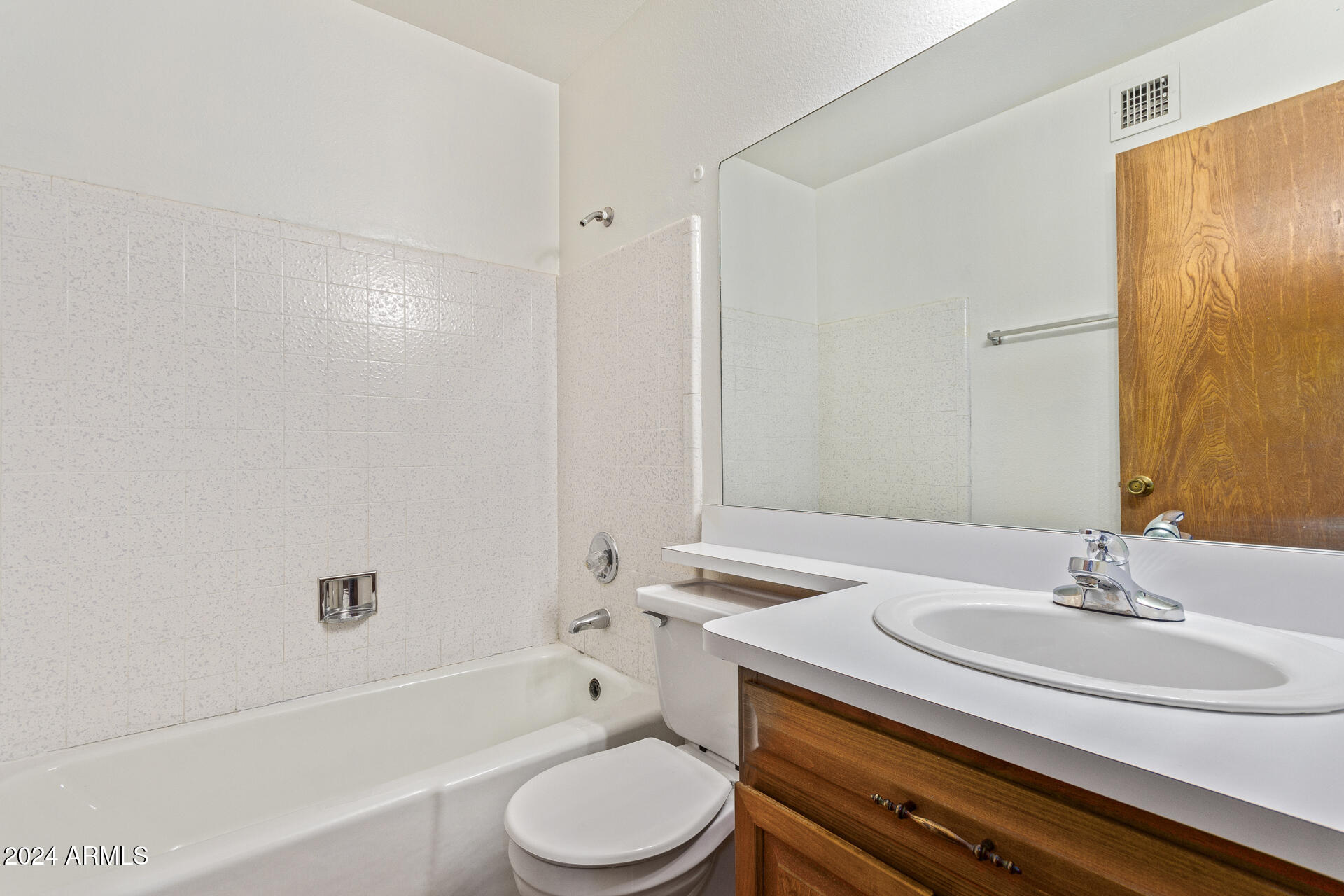 2407 W Laurel Lane Property Photo 25