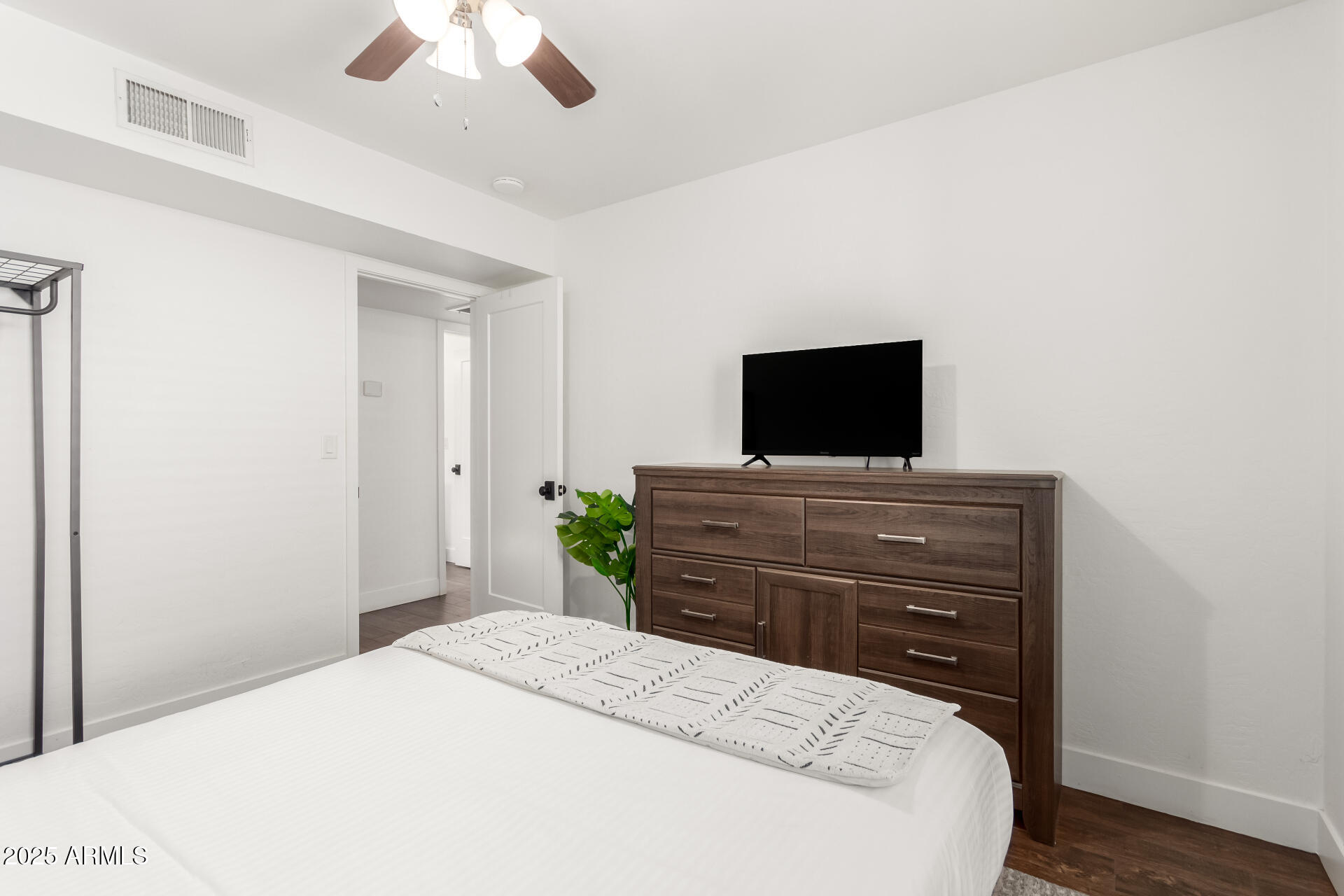 6030 E Crocus Drive Property Photo 35