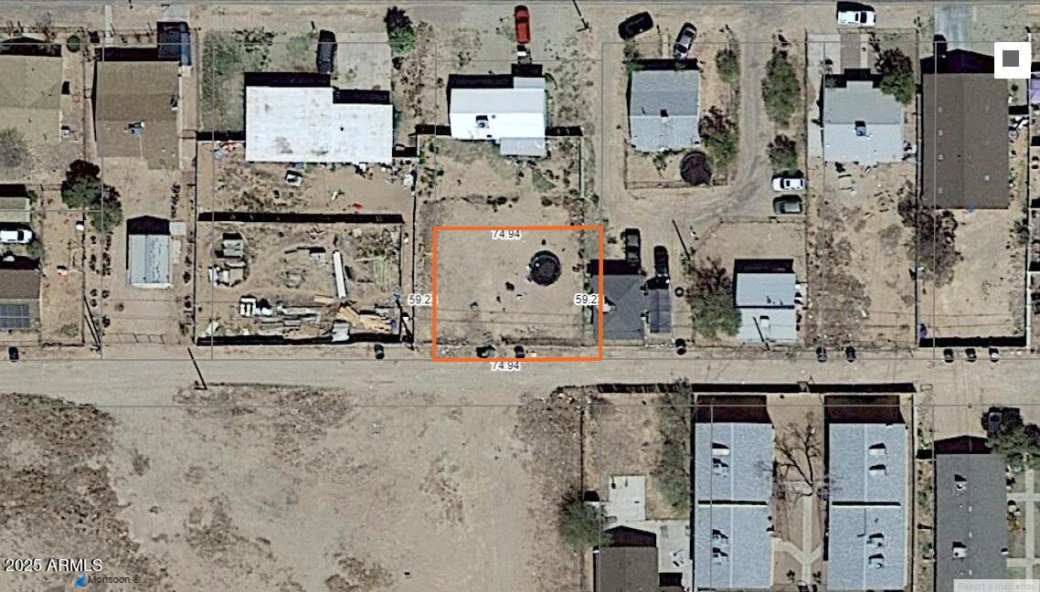 715 W 12th Street Property Photo 1