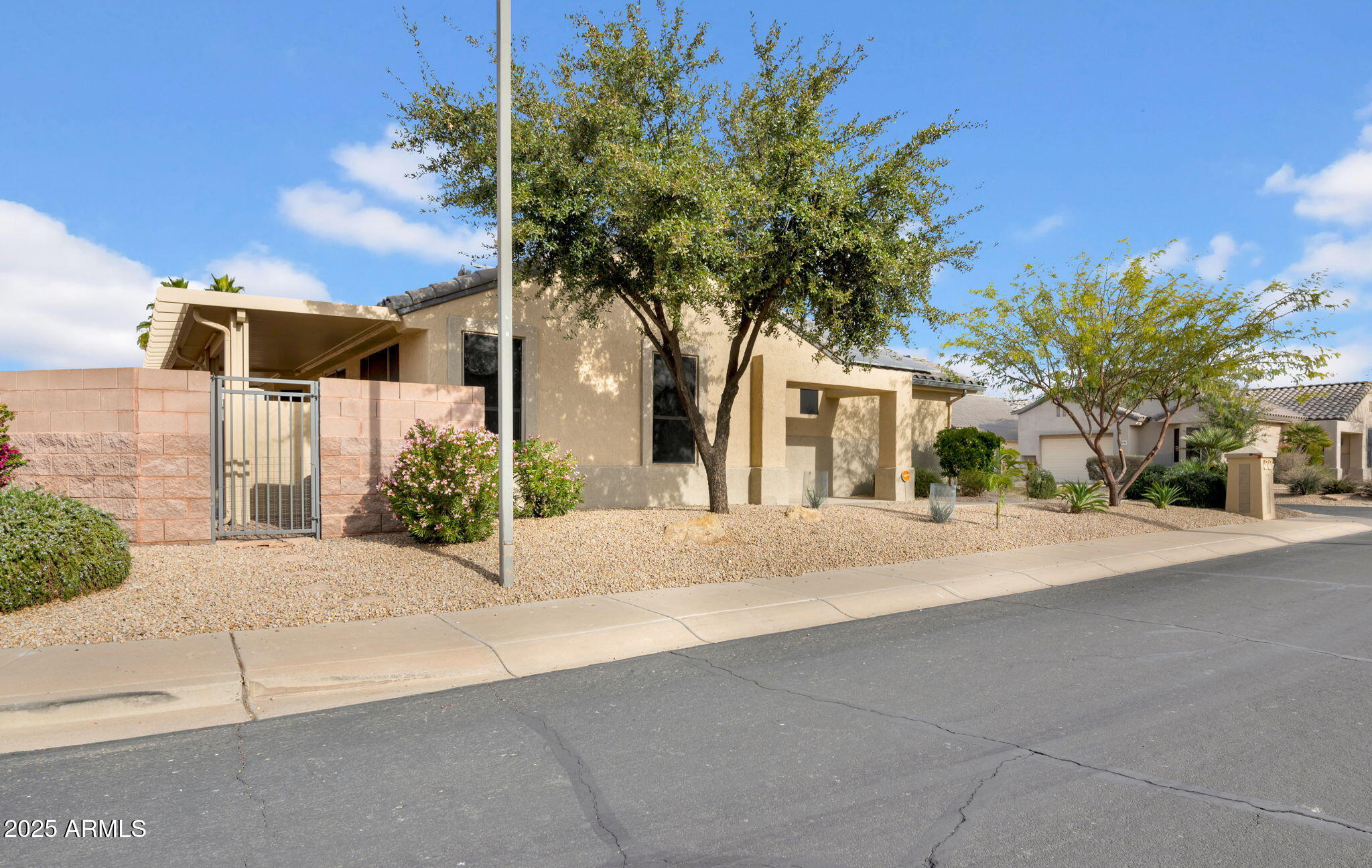 15738 W Clear Canyon Drive Property Photo 4
