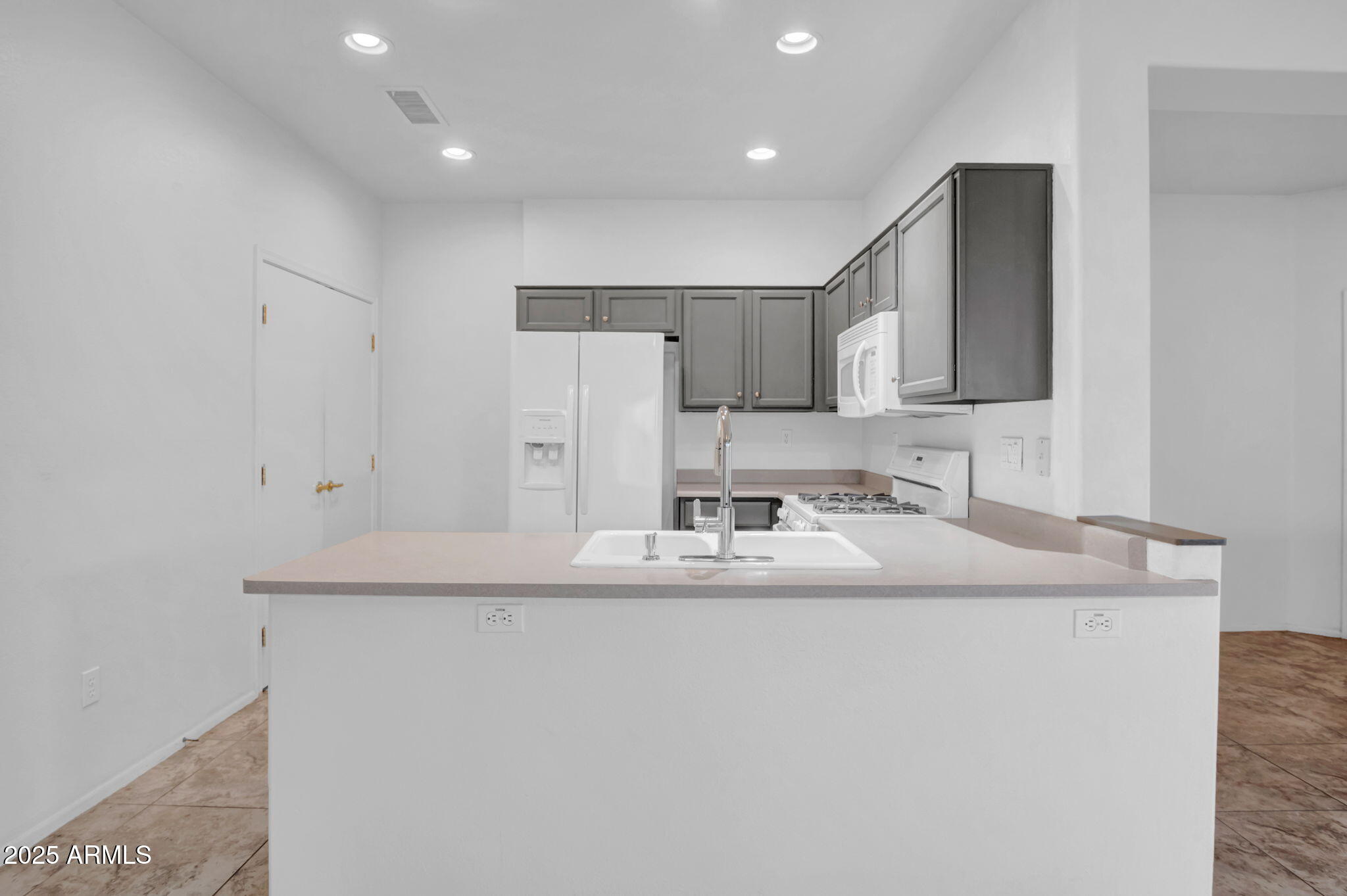15738 W Clear Canyon Drive Property Photo 13