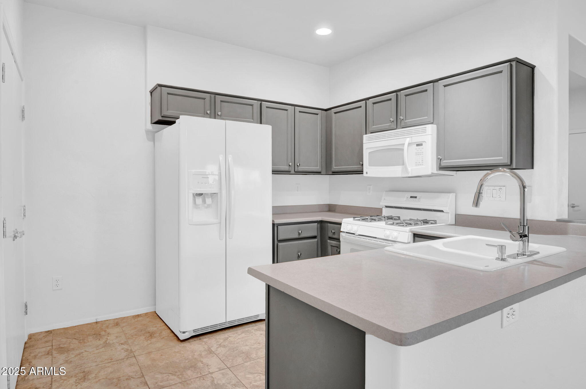15738 W Clear Canyon Drive Property Photo 14