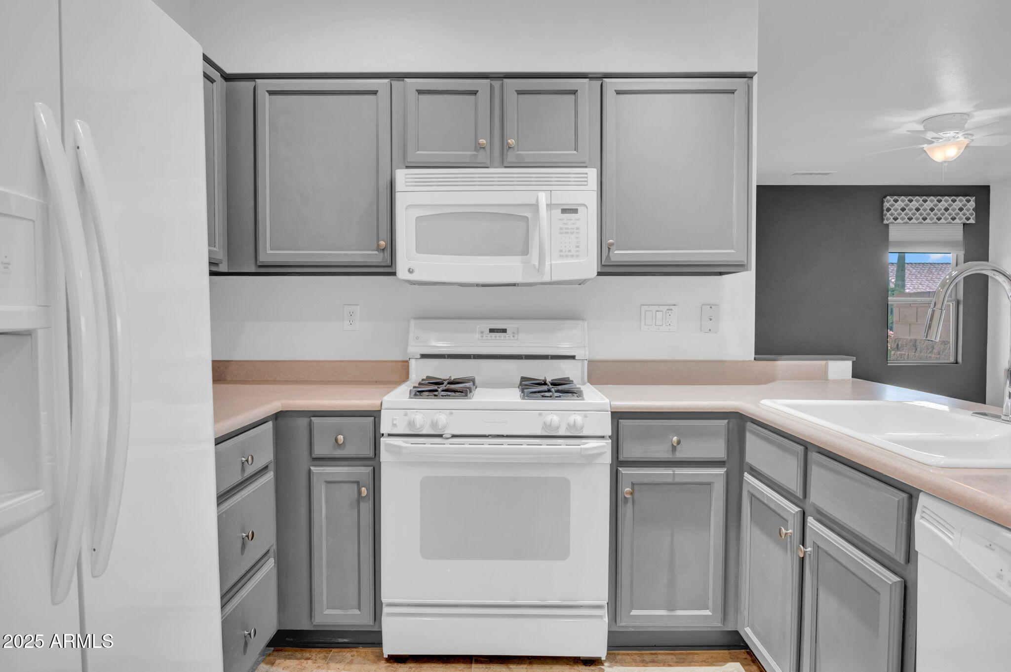 15738 W Clear Canyon Drive Property Photo 15