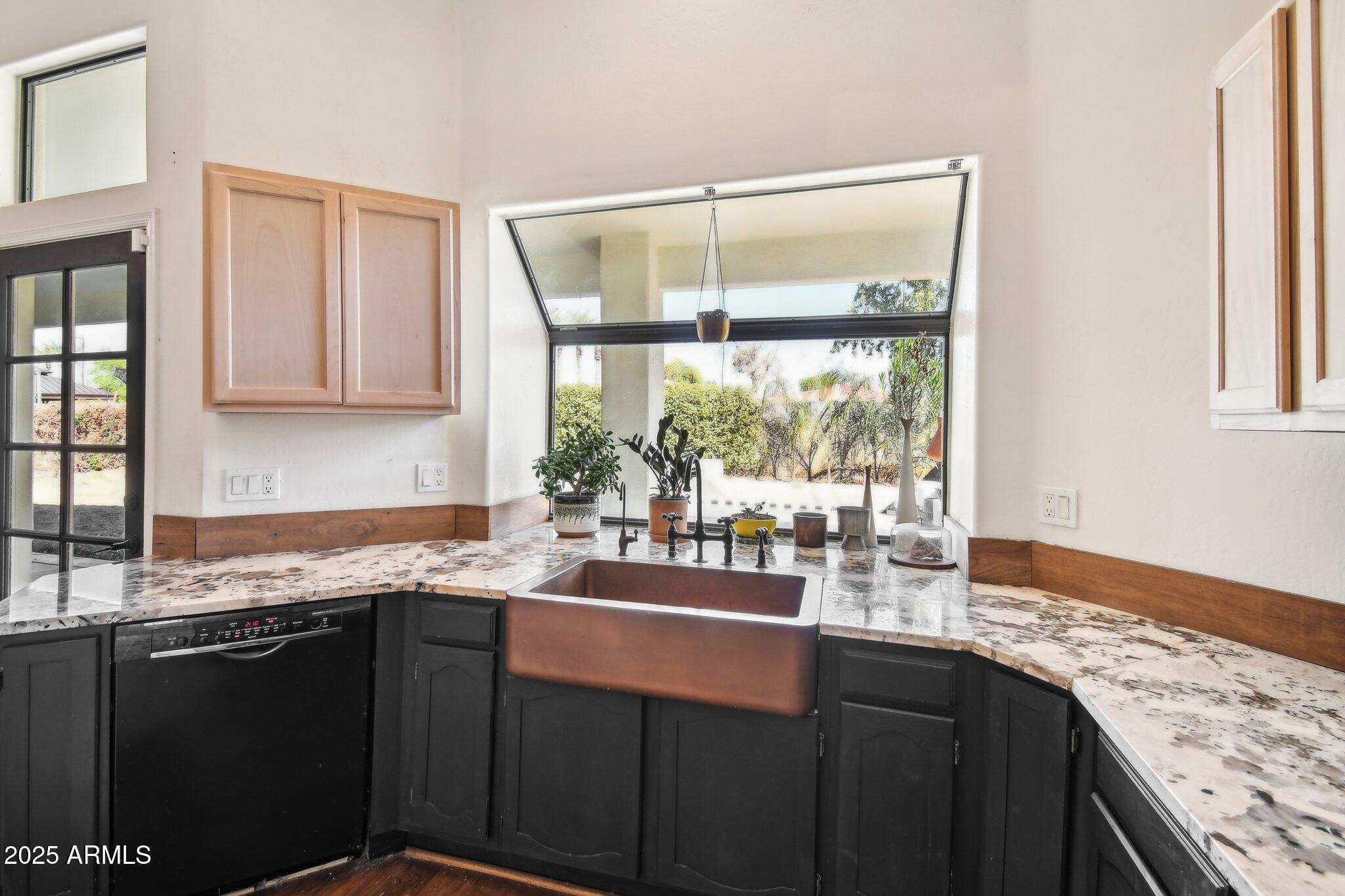 5582 W Aster Drive Property Photo 3