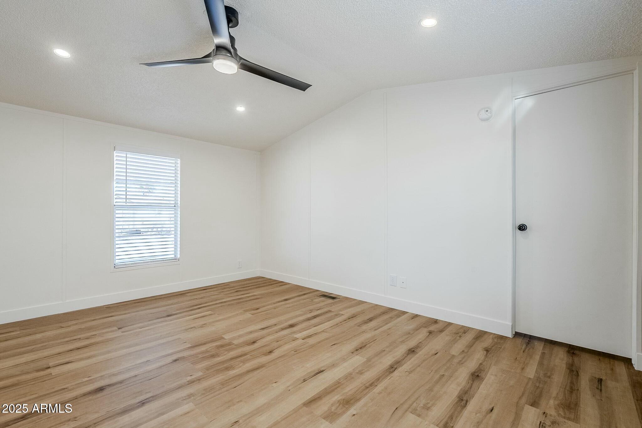 2000 S Apache Road Property Photo 18