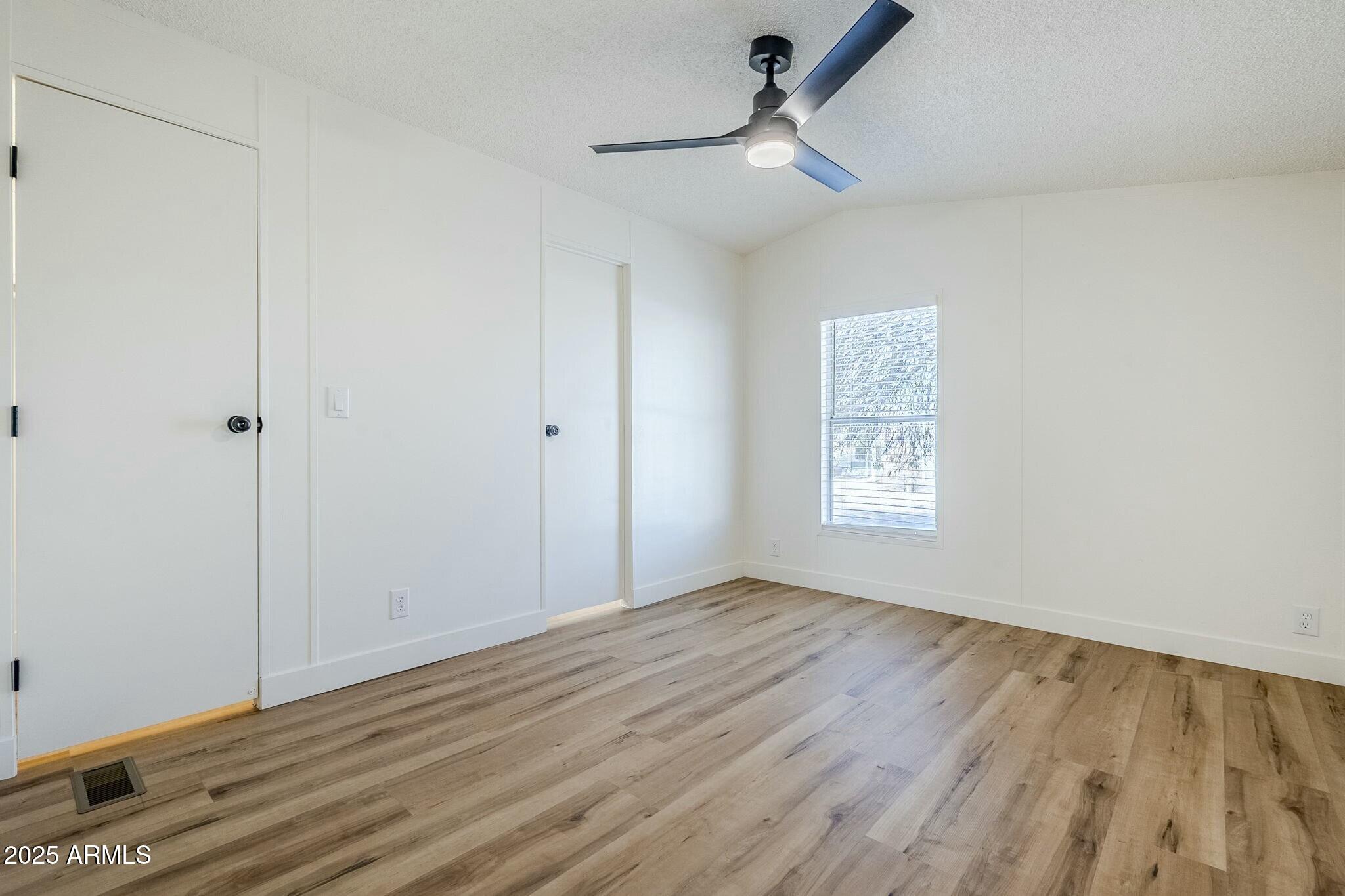 2000 S Apache Road Property Photo 19