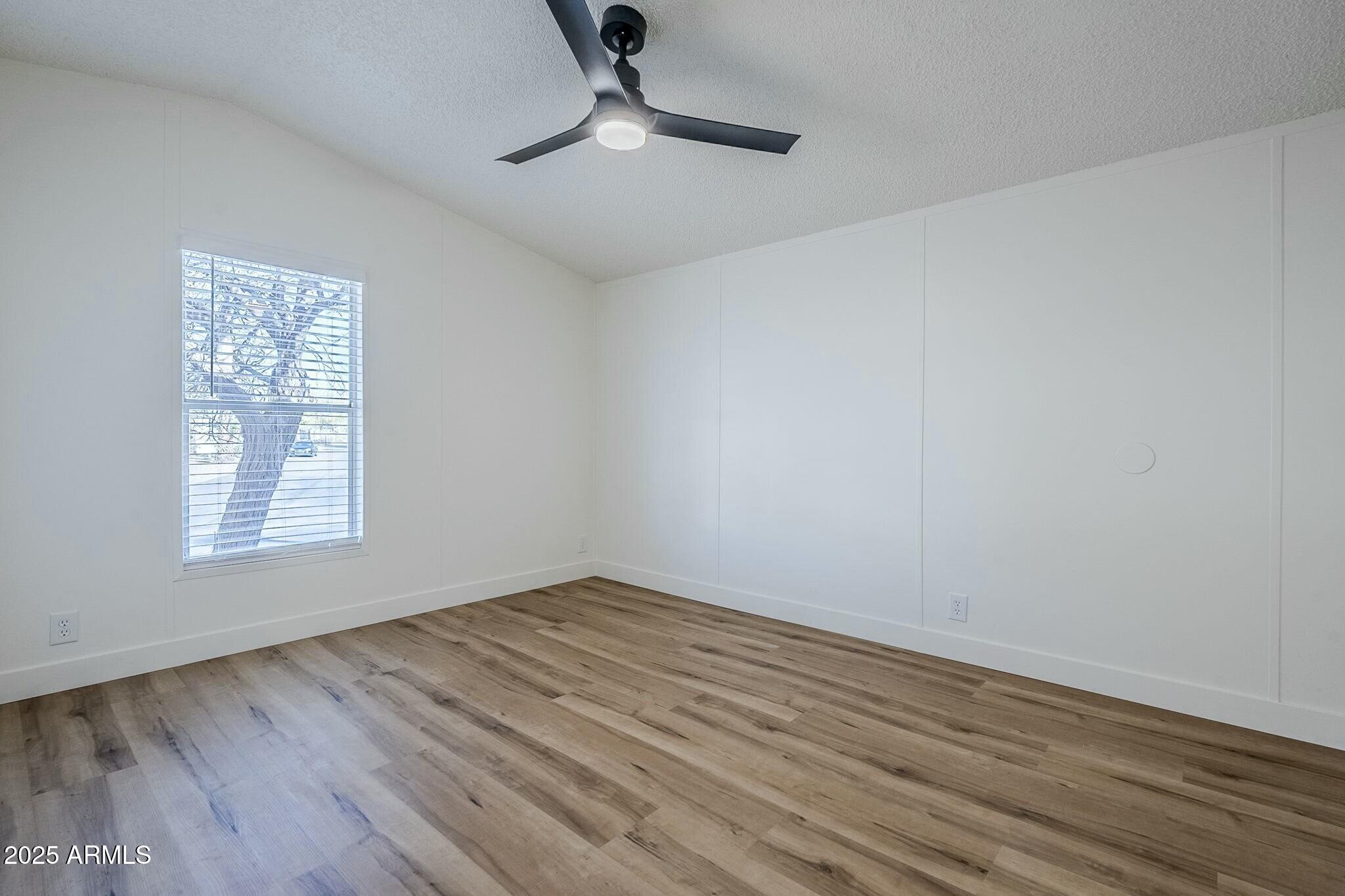 2000 S Apache Road Property Photo 23