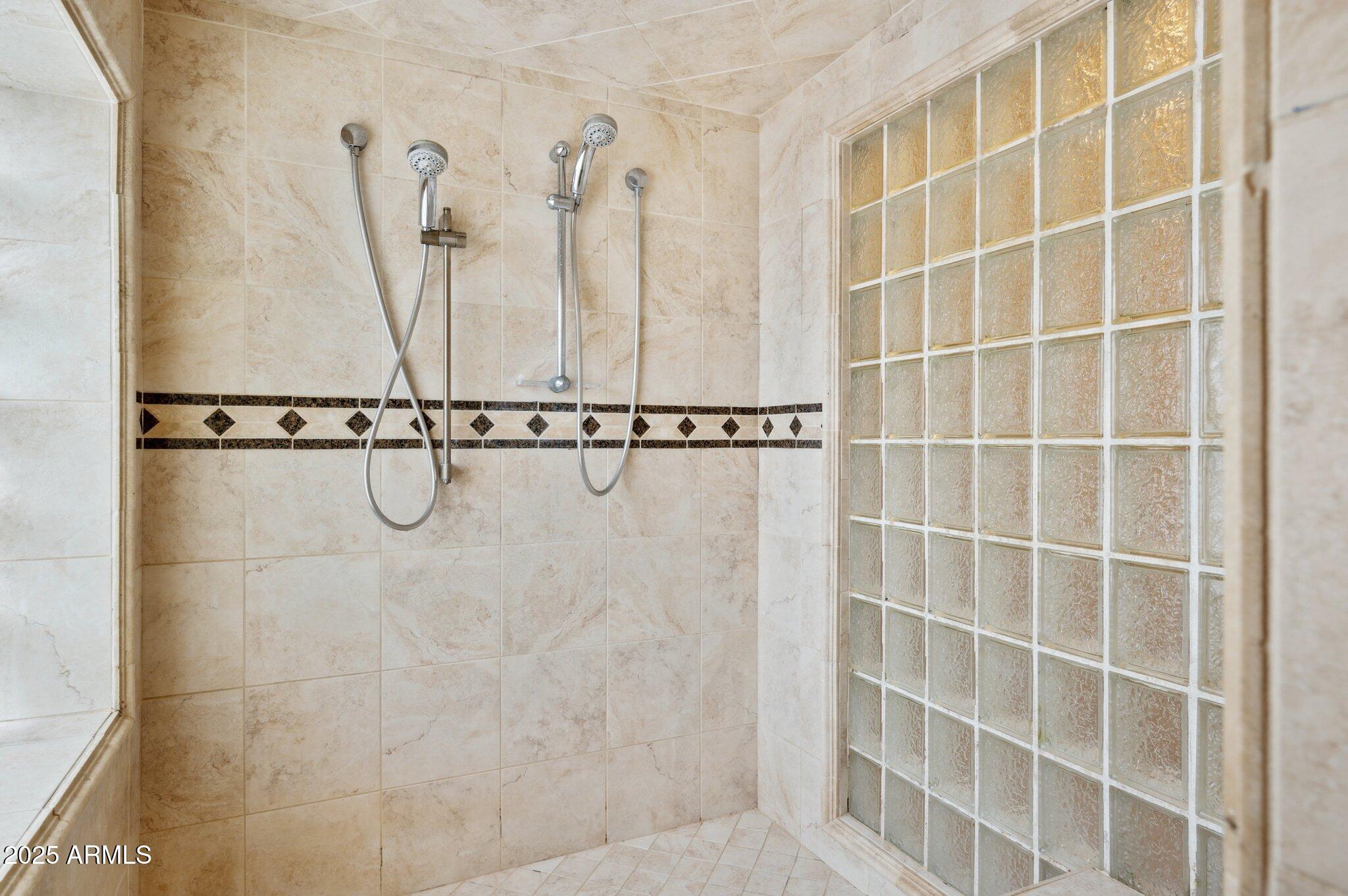 12210 N 76th Place Property Photo 34