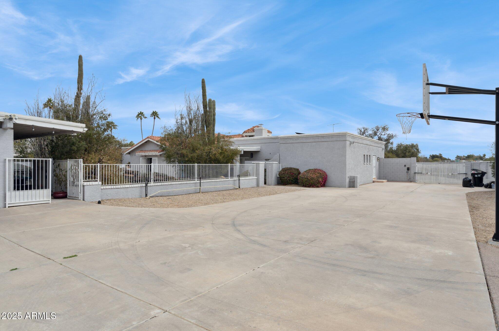12210 N 76th Place Property Photo 64
