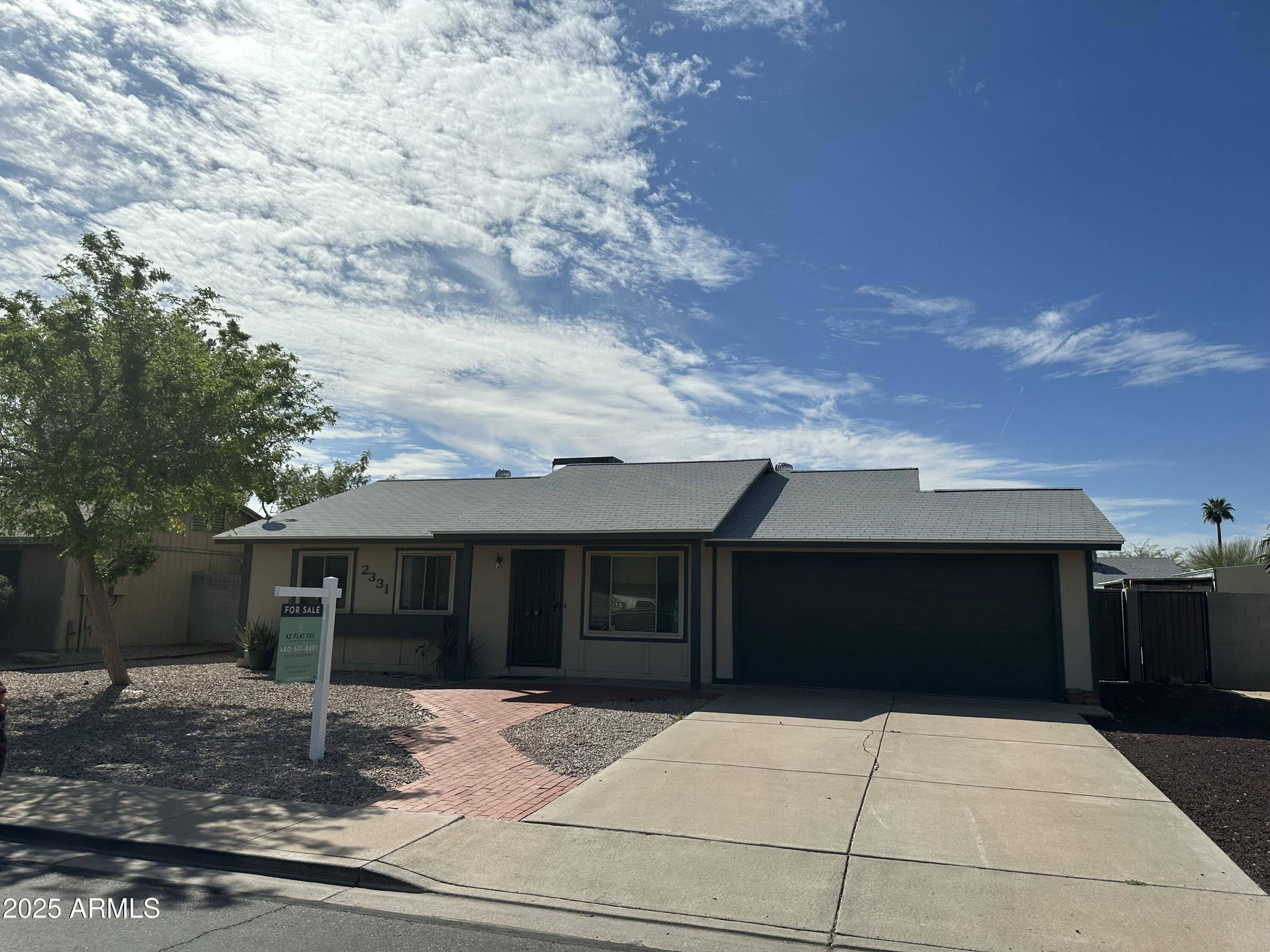 2331 W Onza Avenue Property Photo 1
