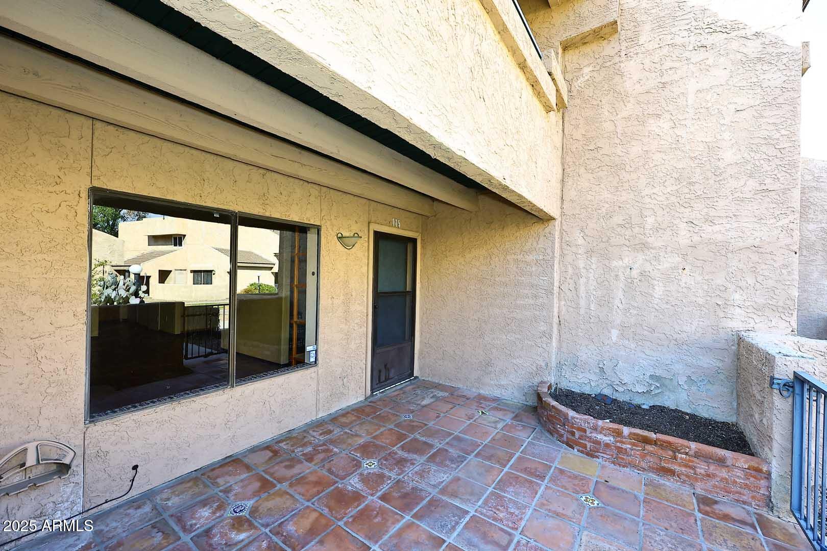 10828 N Biltmore Drive Property Photo 1