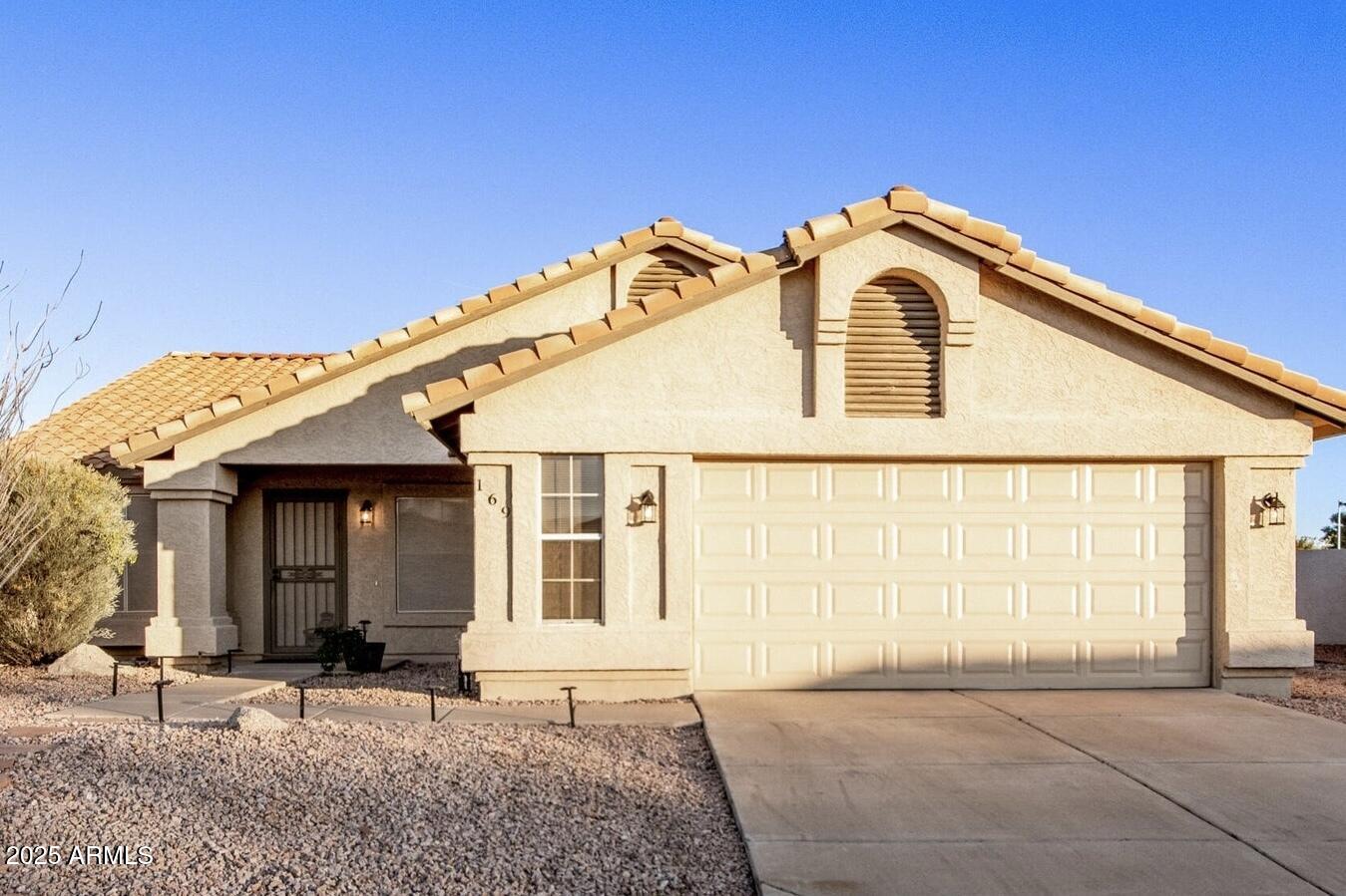 169 S Comanche Drive Property Photo 2