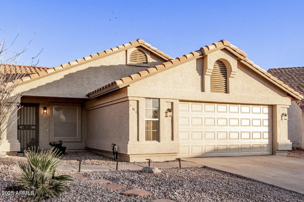 169 S Comanche Drive Property Photo 3
