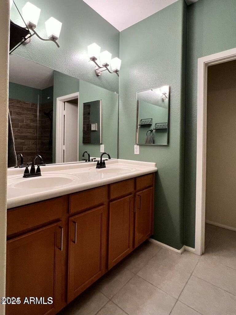 6605 N 93rd Avenue N Property Photo 32