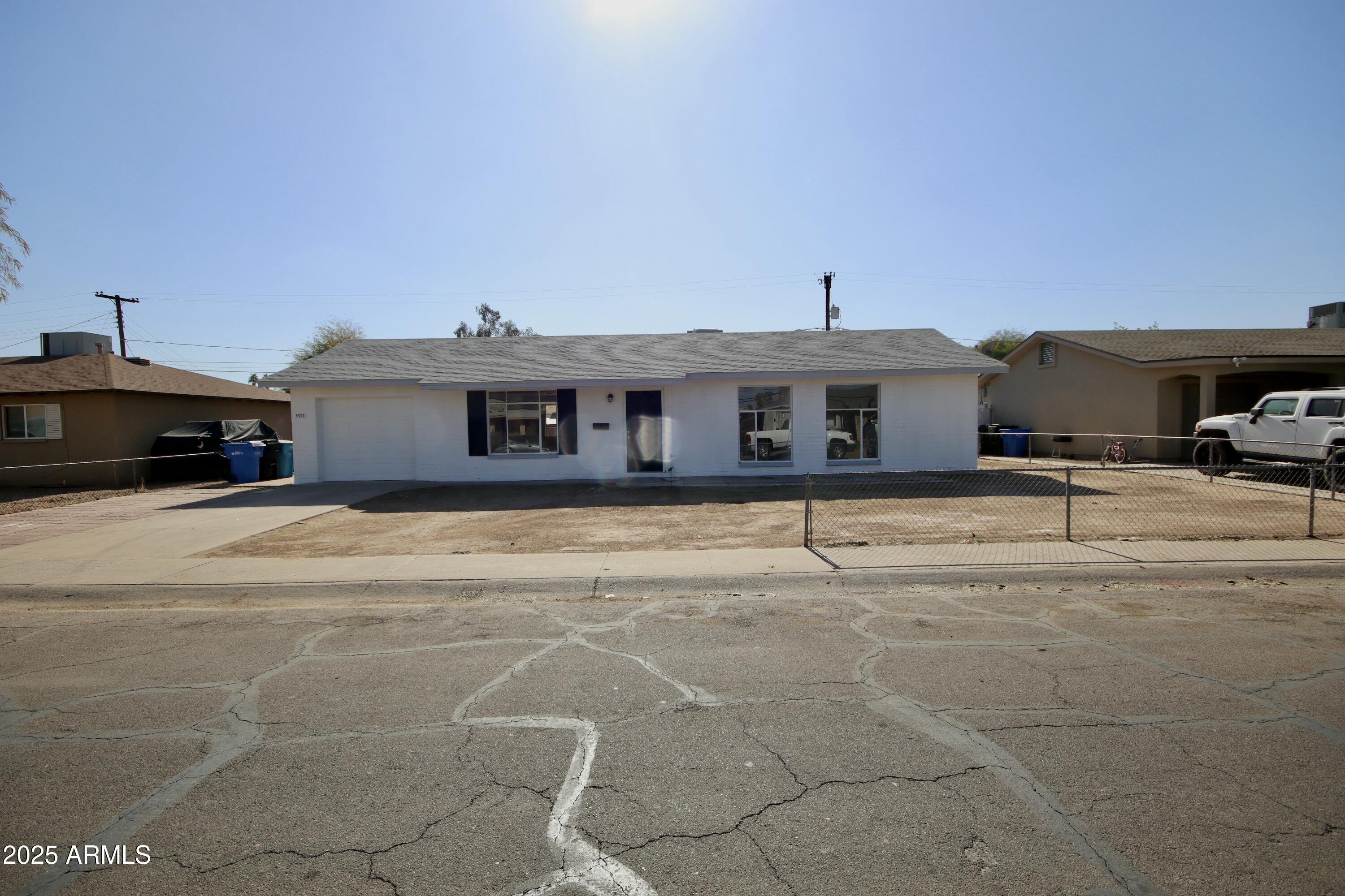 4901 W Cheery Lynn Road Property Photo