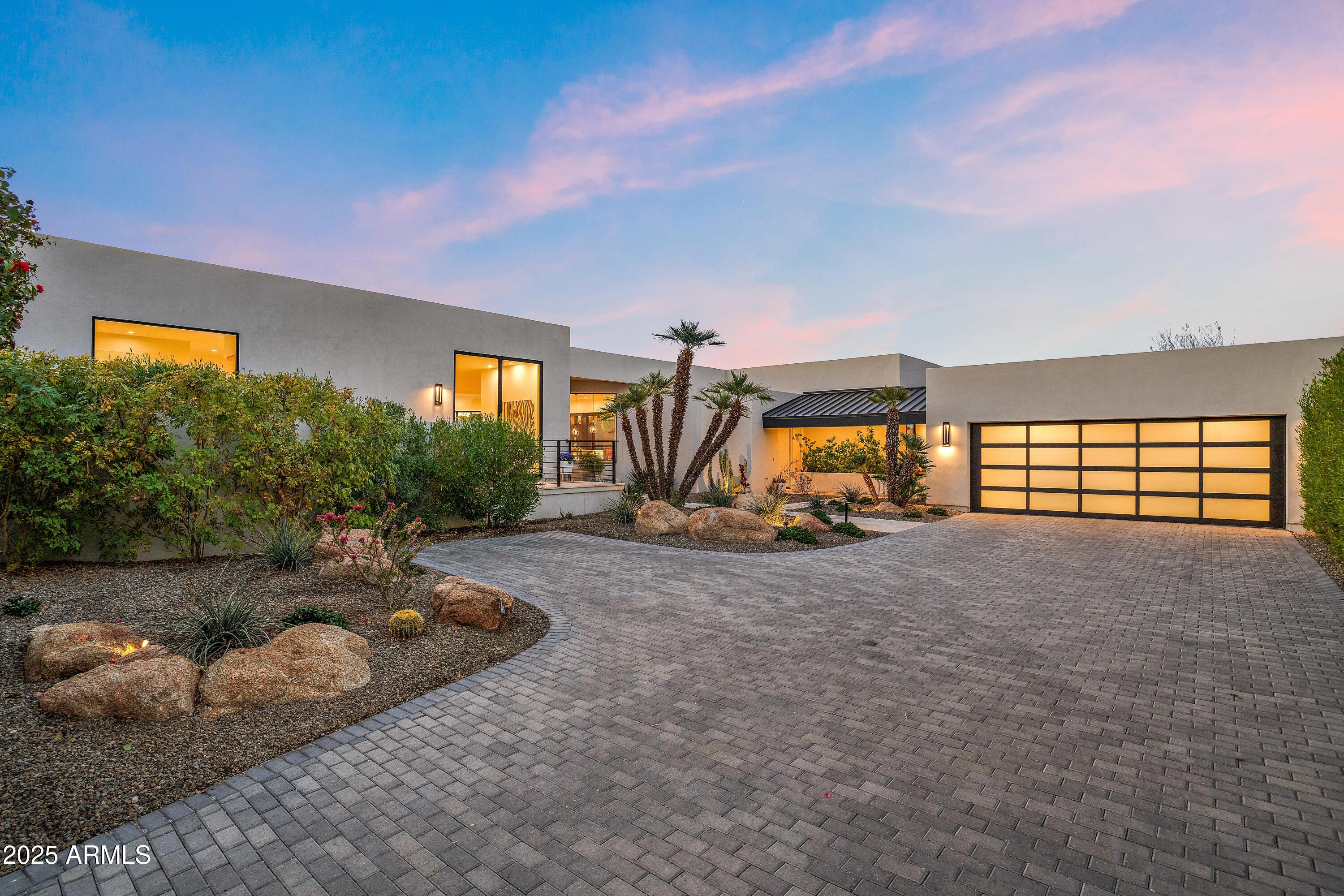 5724 N Echo Canyon Drive Property Photo 6