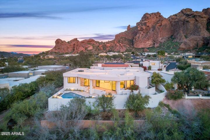 5724 N Echo Canyon Drive Property Photo 8
