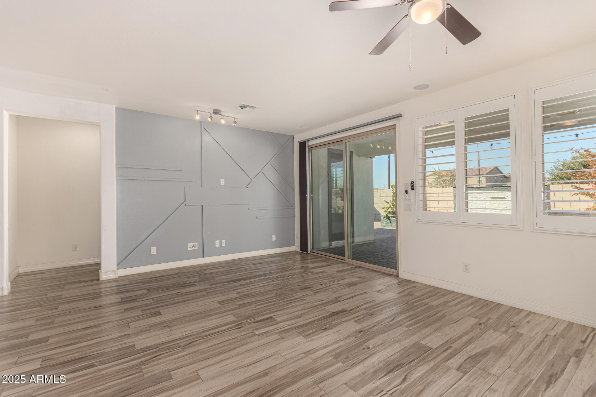10012 E Tamery Avenue Property Photo 9