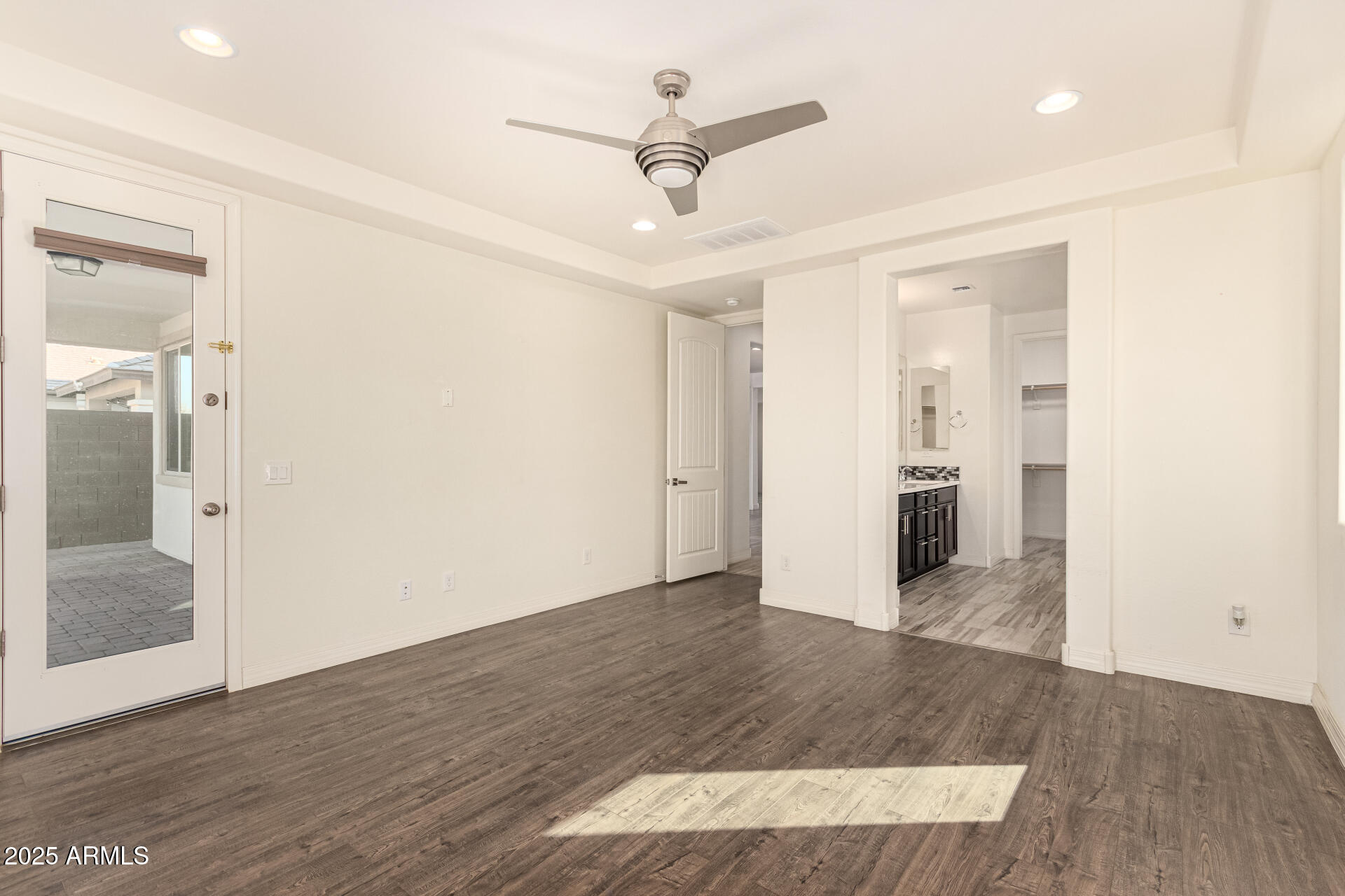 10012 E Tamery Avenue Property Photo 11