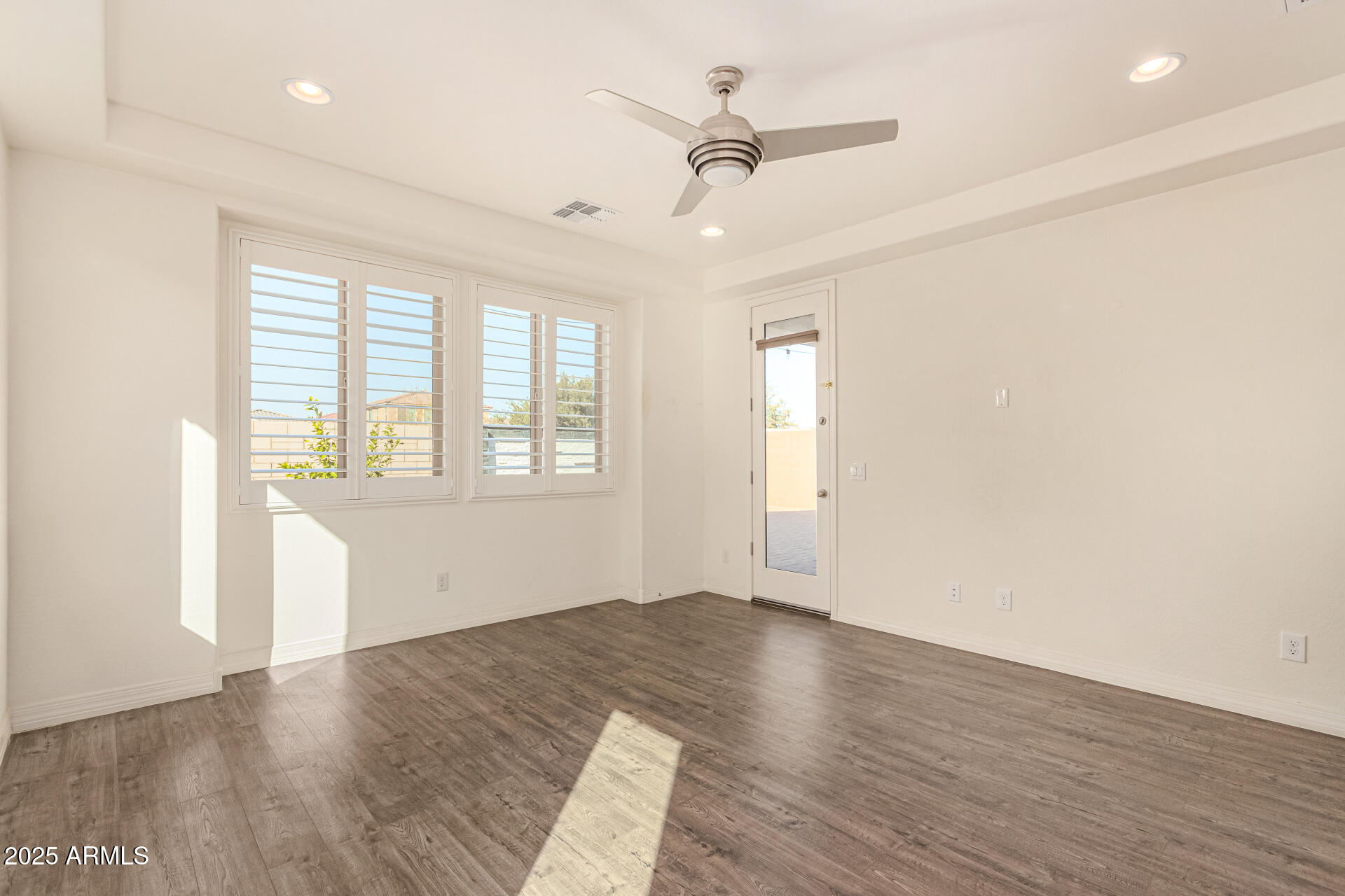 10012 E Tamery Avenue Property Photo 16