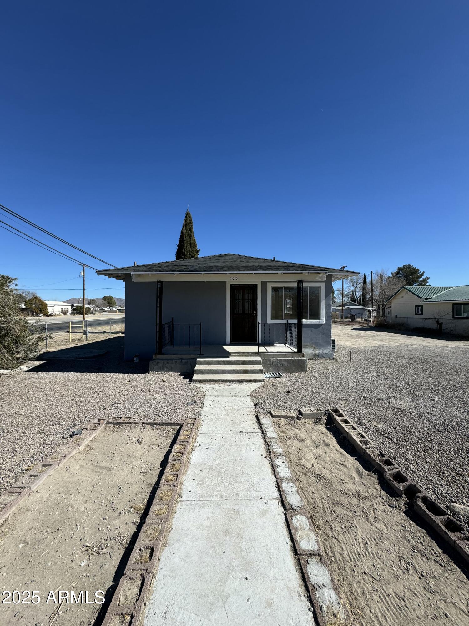 105 S Cochise Avenue Property Photo 1