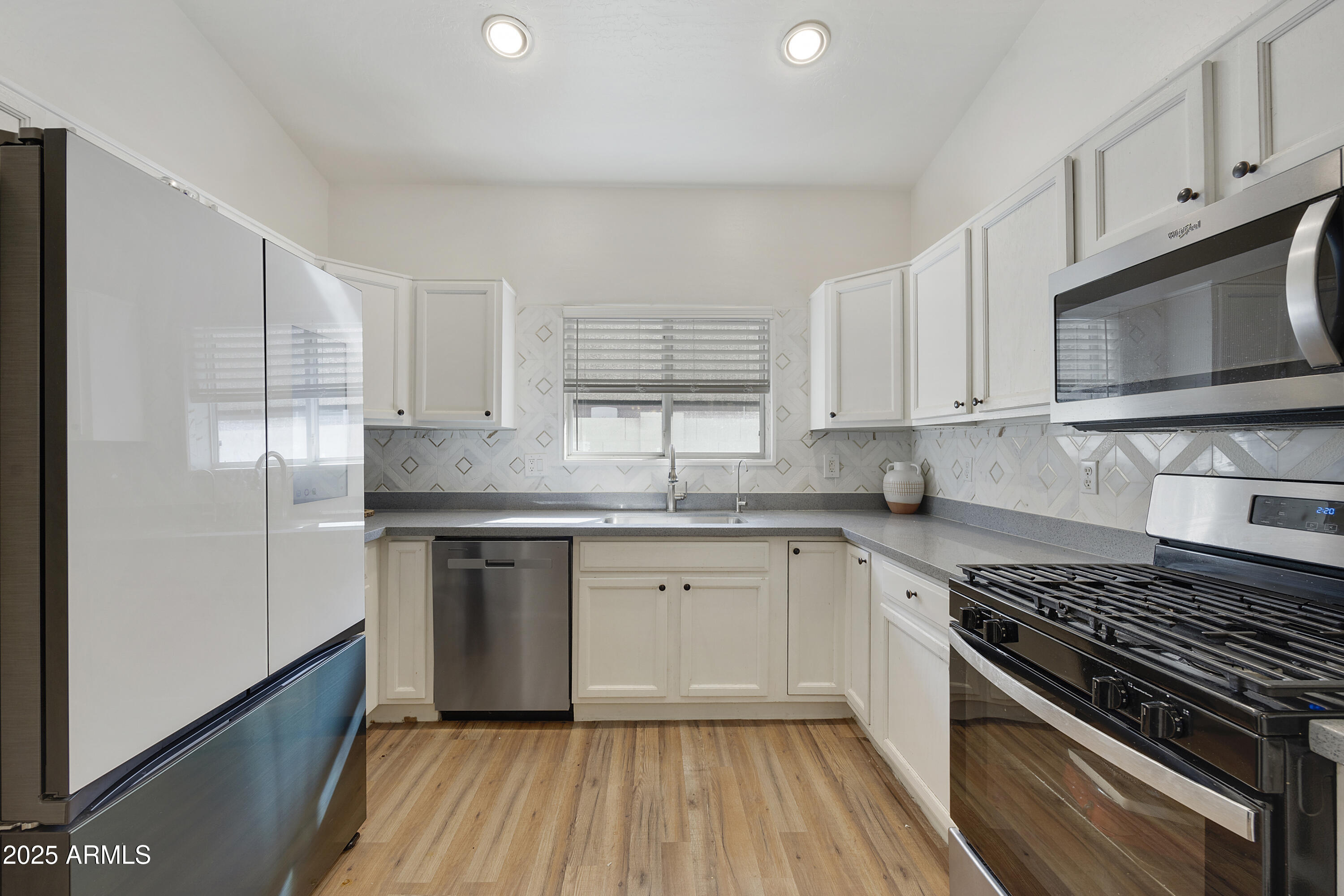 15034 N 30th Street Property Photo 9