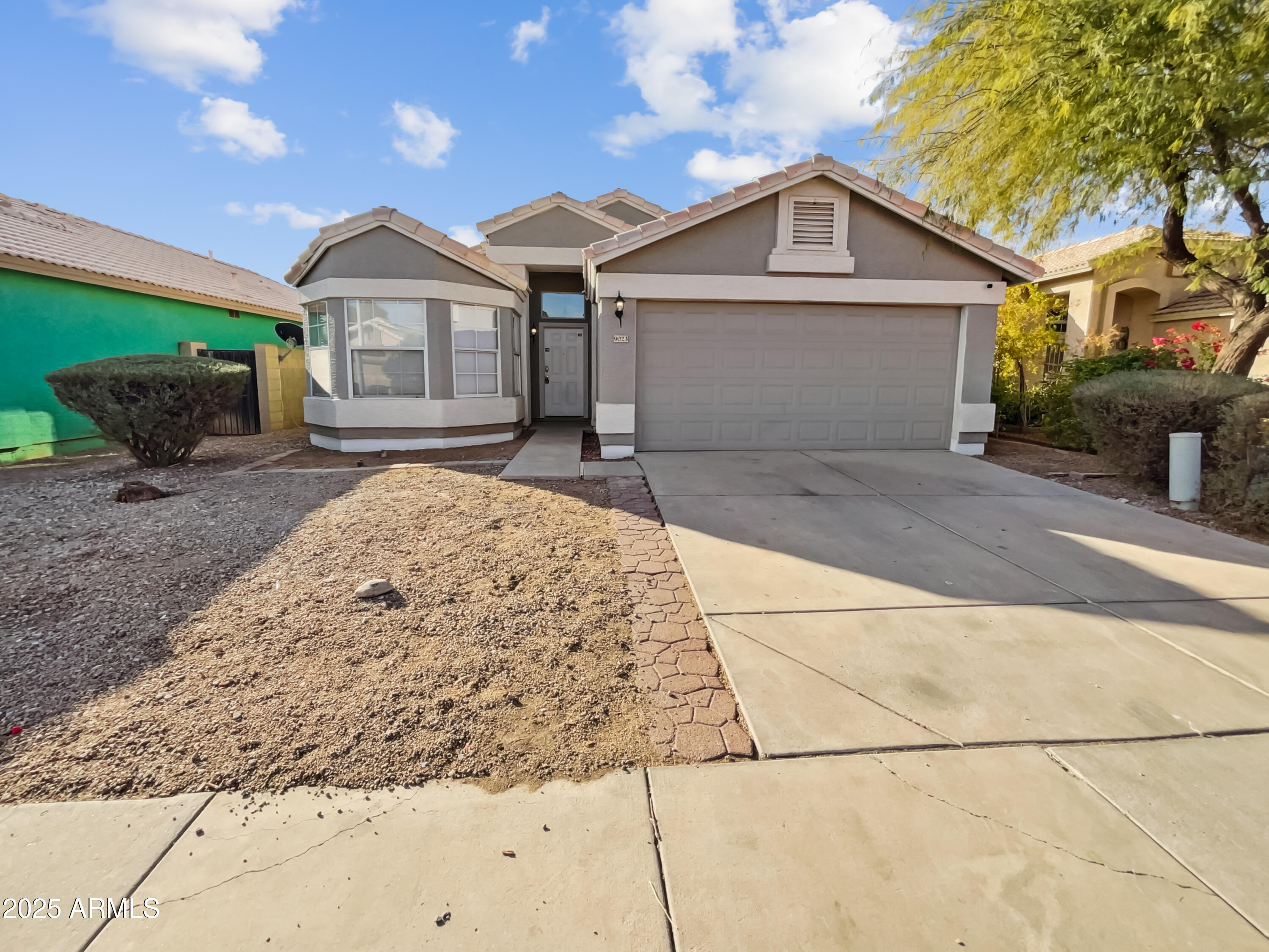 9023 W Hubbell Street Property Photo 1