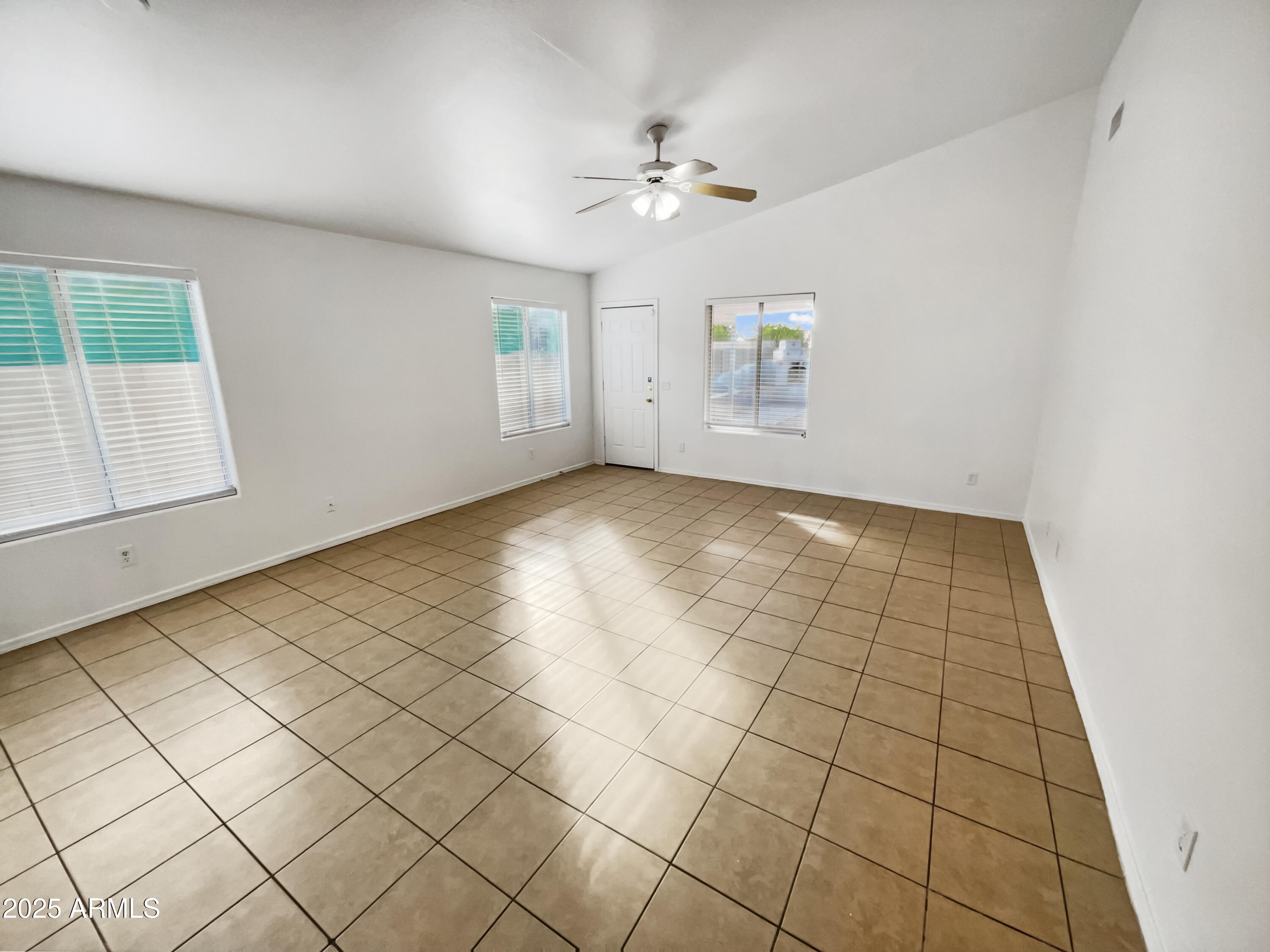 9023 W Hubbell Street Property Photo 3