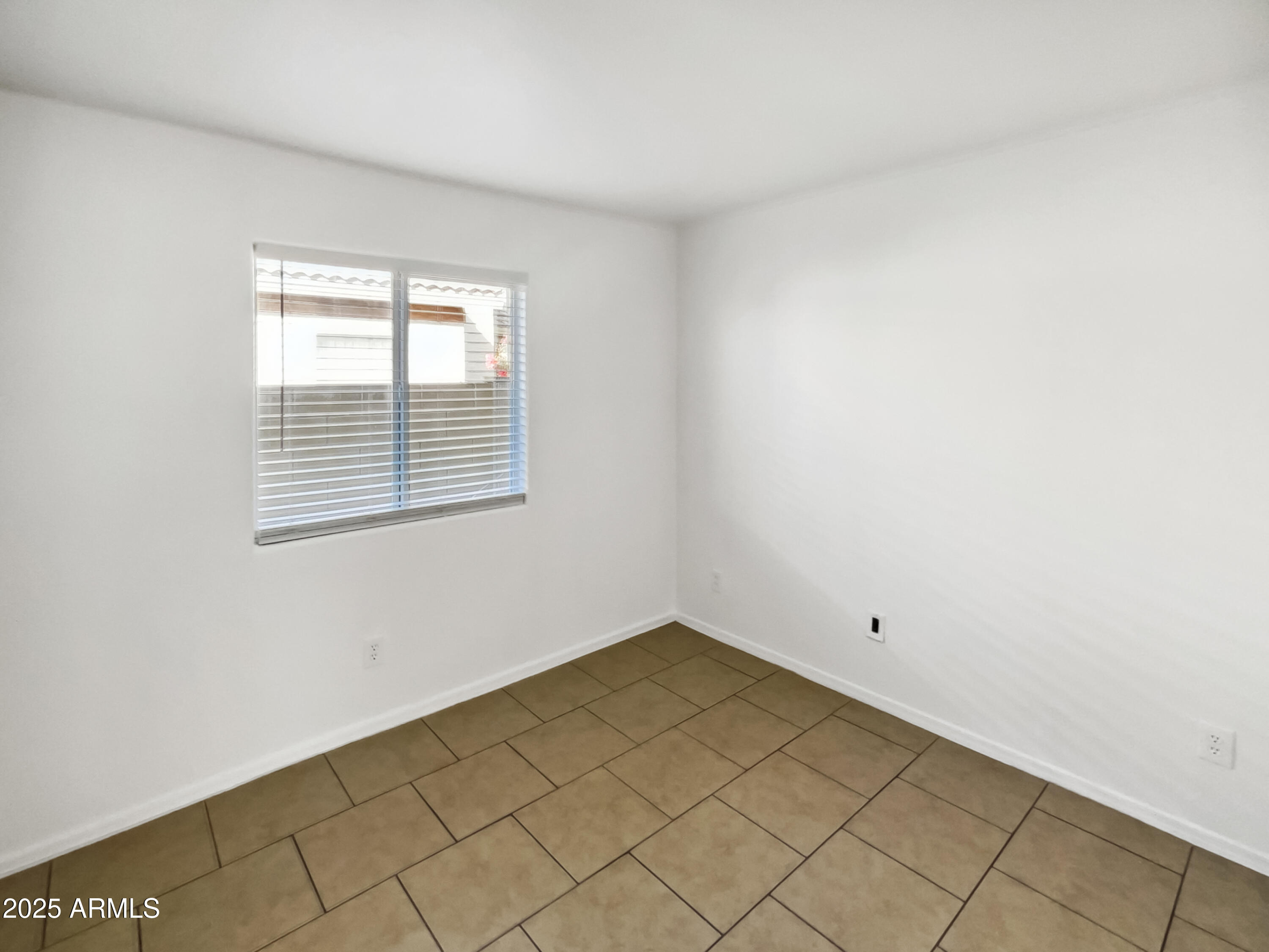 9023 W Hubbell Street Property Photo 20