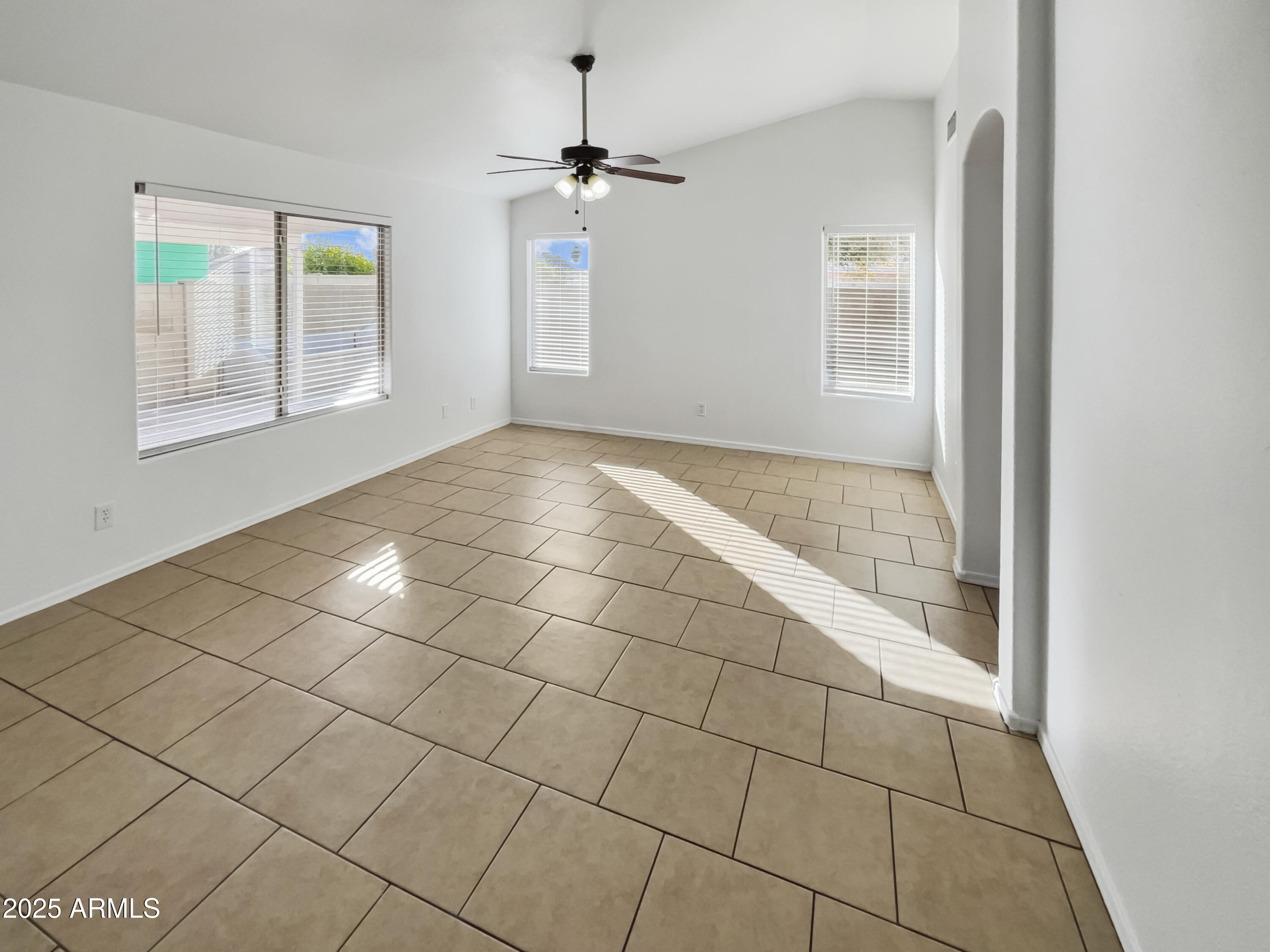 9023 W Hubbell Street Property Photo 24