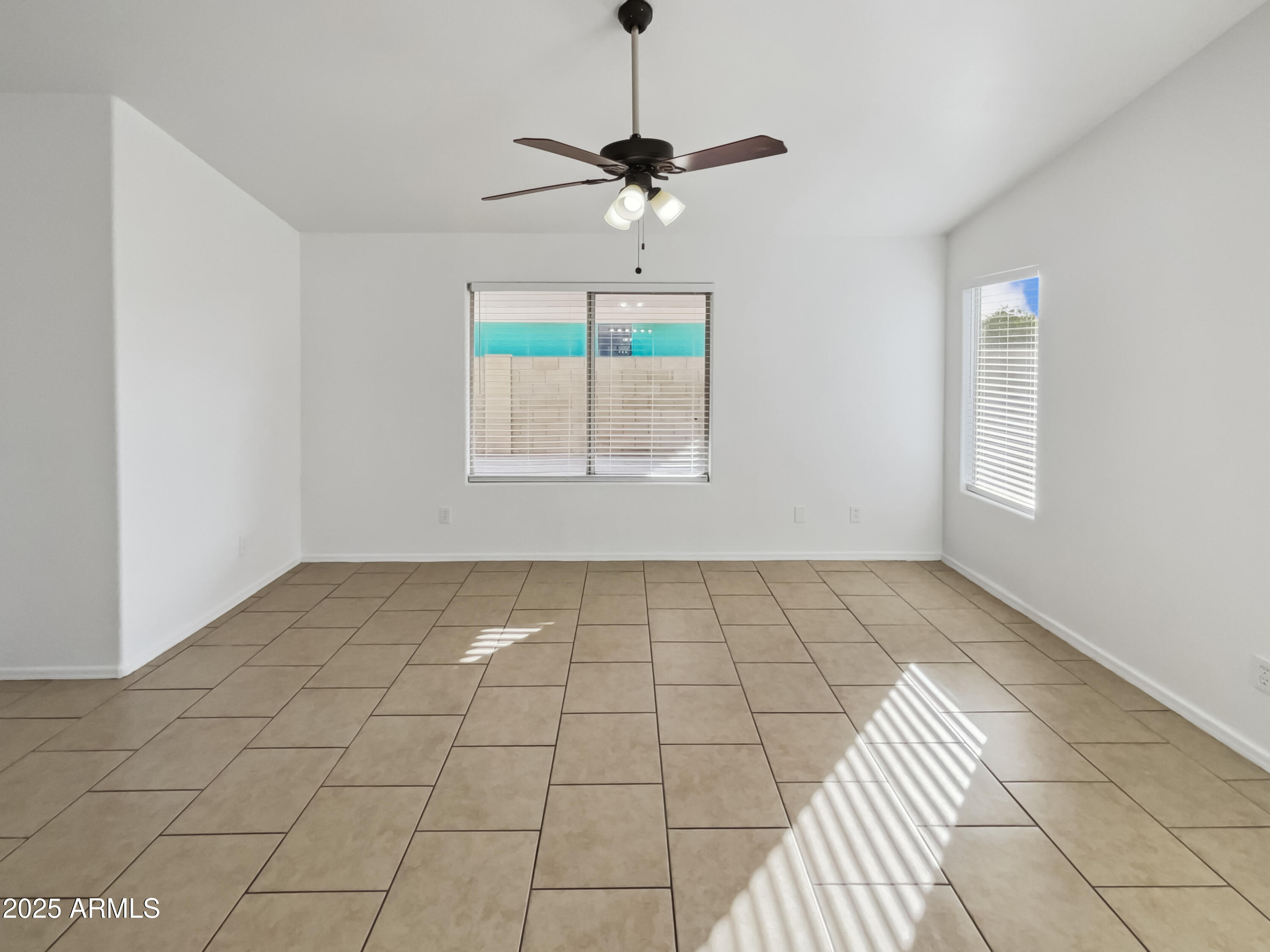9023 W Hubbell Street Property Photo 27