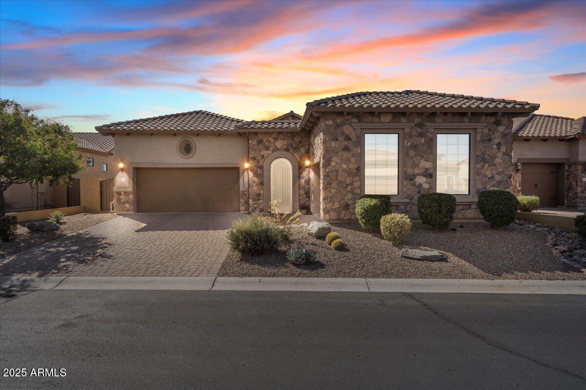 8457 E Jasmine Circle Property Photo 3